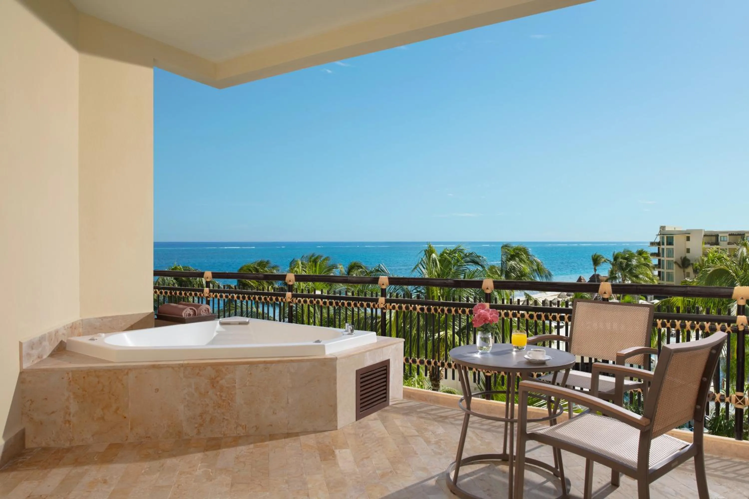 Preferred Club Ocean View with Outdoor Jacuzzi (King bed) - single occupancy in Dreams Riviera Cancun Resort & Spa - All Inclusive