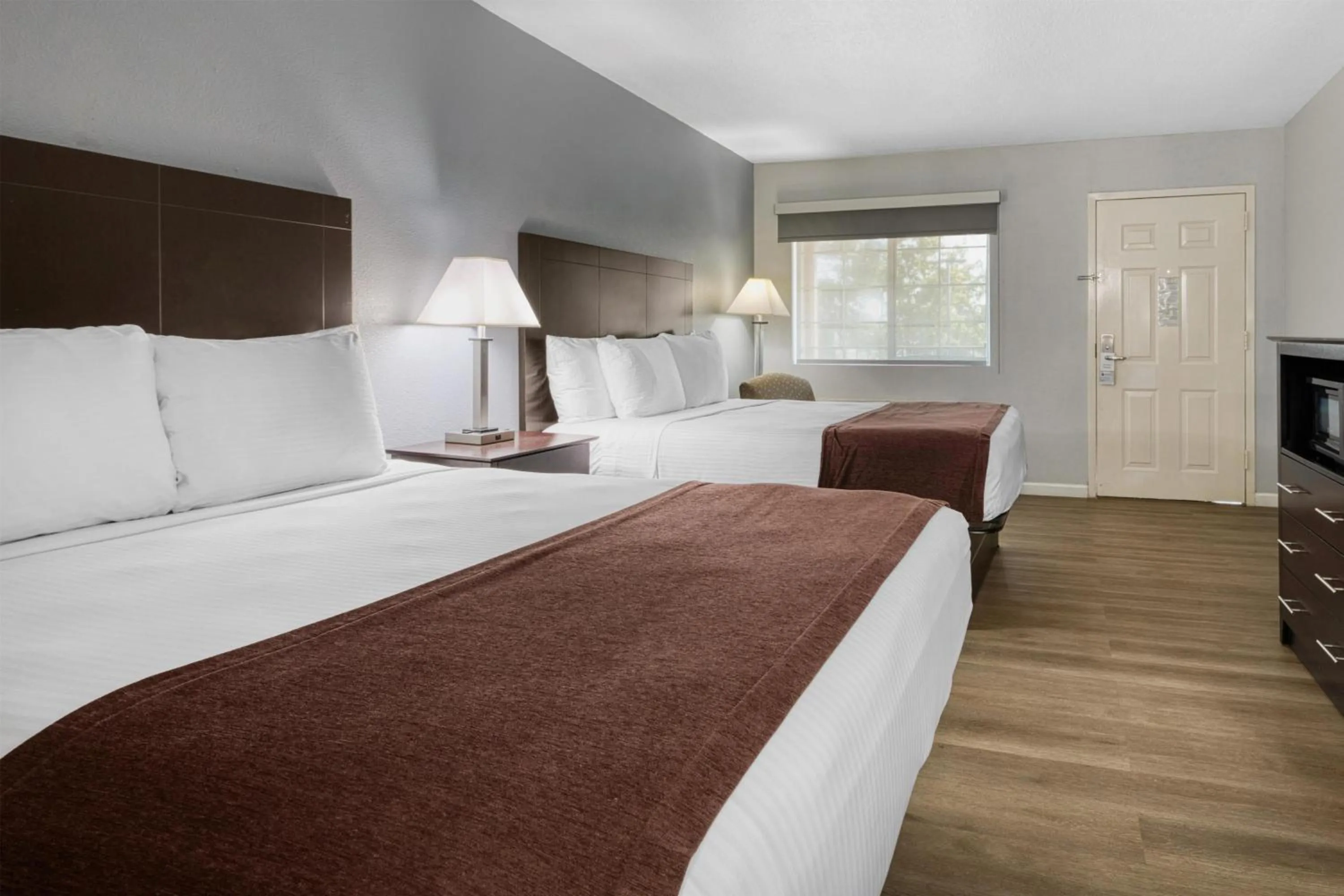 Queen Room with Two Queen Beds - Non-Smoking in Best Western Lake Conroe Inn