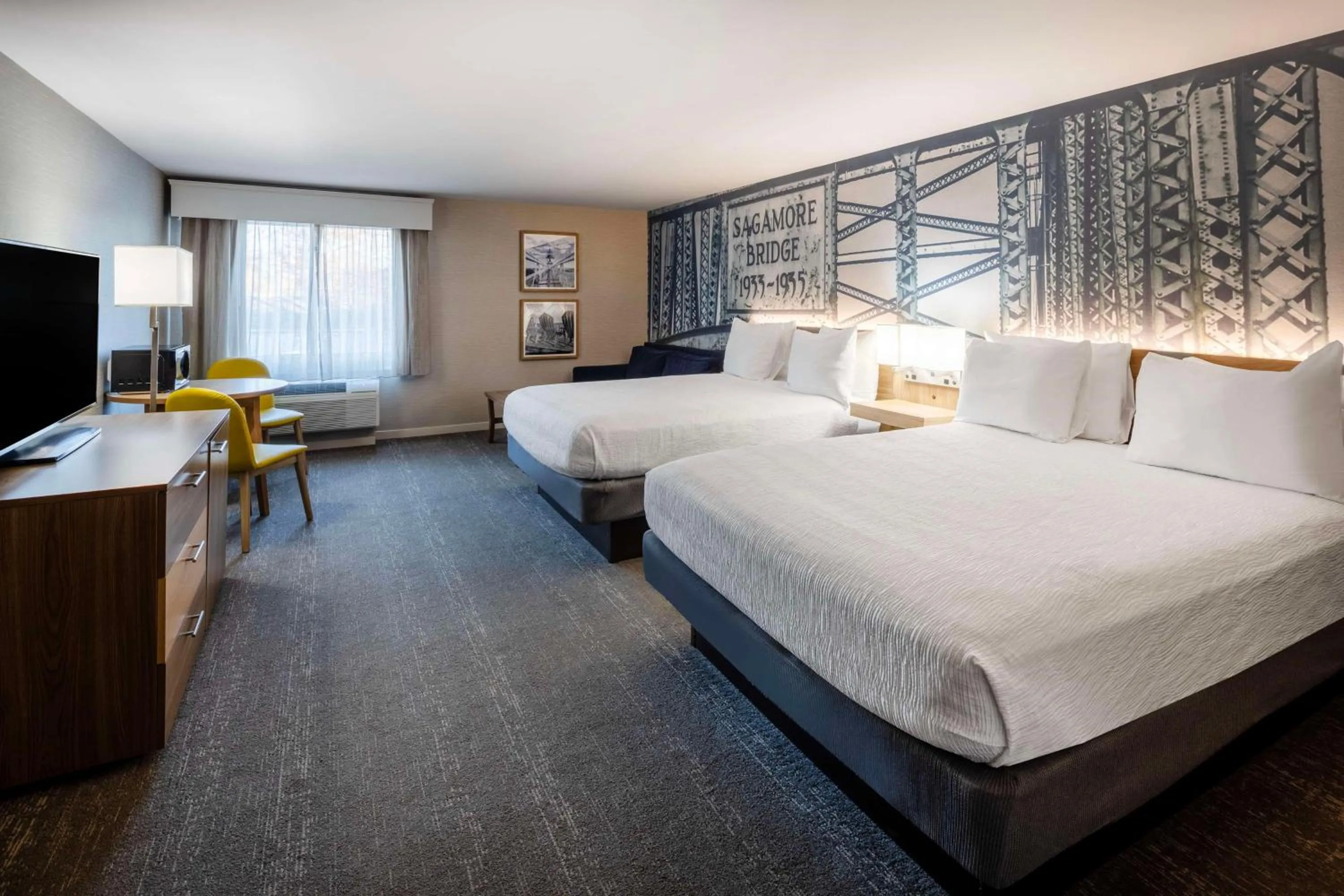 Large Queen Room with Two Queen Beds and Sofa Bed - Non-Smoking in Aiden by Best Western Cape Cod - West Yarmouth