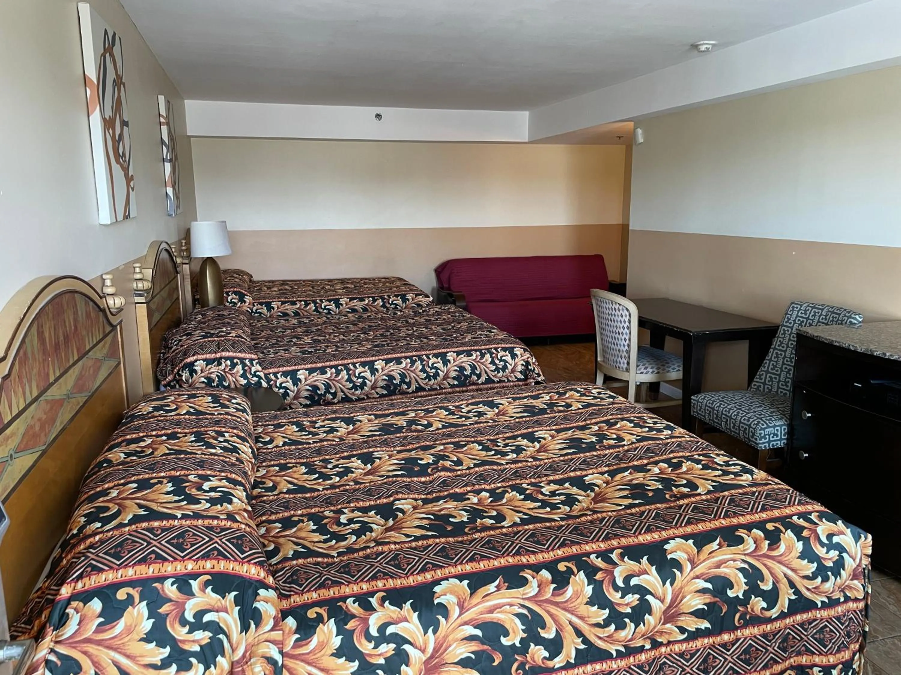 Queen Room with Three Queen Beds in Sea Palace Inn