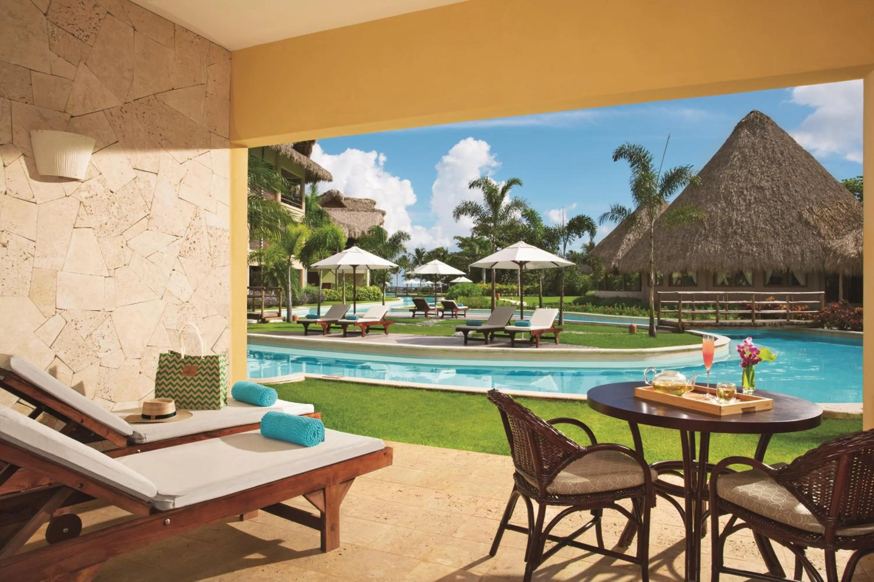 Junior Suite Agua Swim-Up Double in Zoetry Agua Punta Cana - All Inclusive