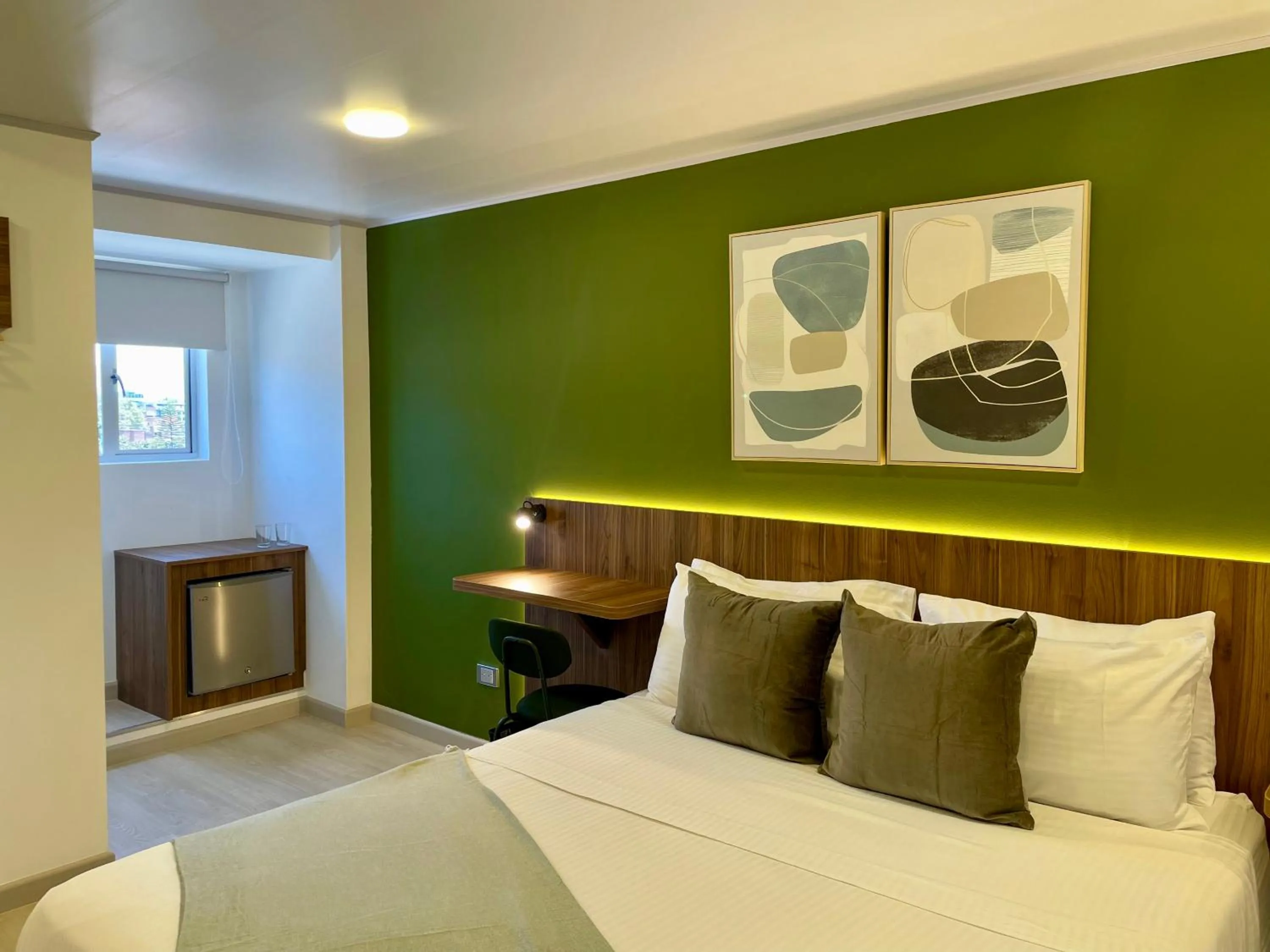 Superior Queen Room in 122 Plaza Apartahotel