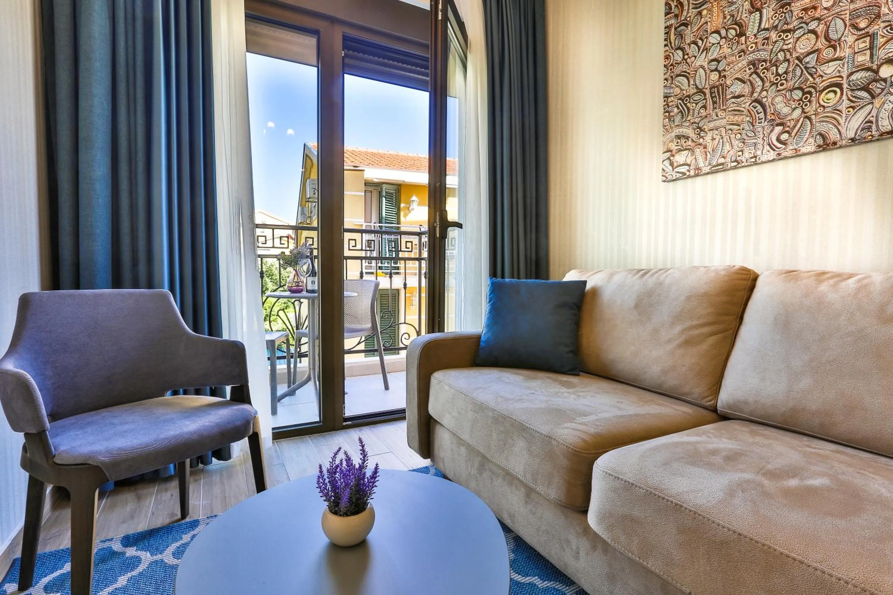 Suite with Balcony in Hotel Harmony by Aycon