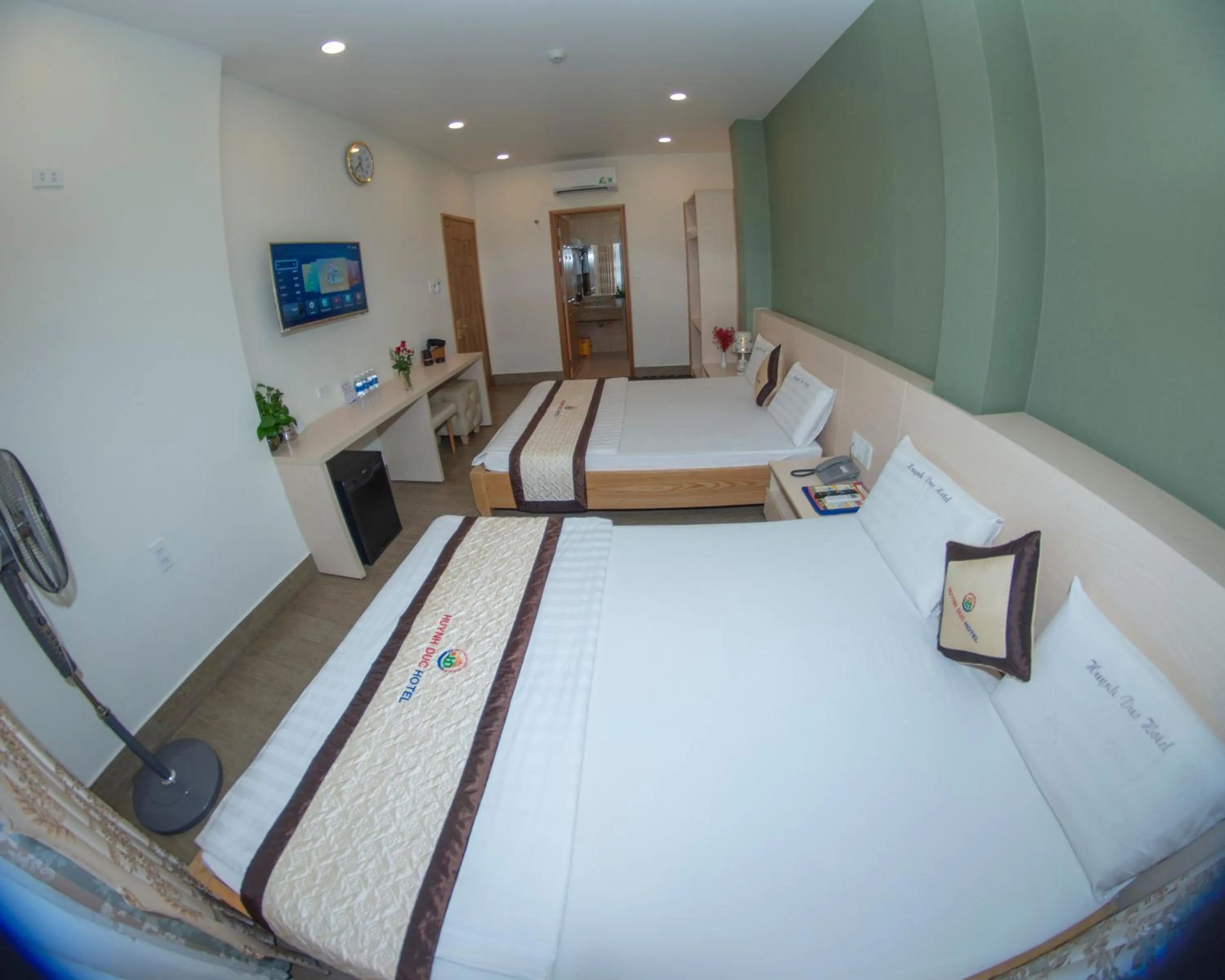 Luxury Quadruple Room in Huynh Duc 2 Hotel