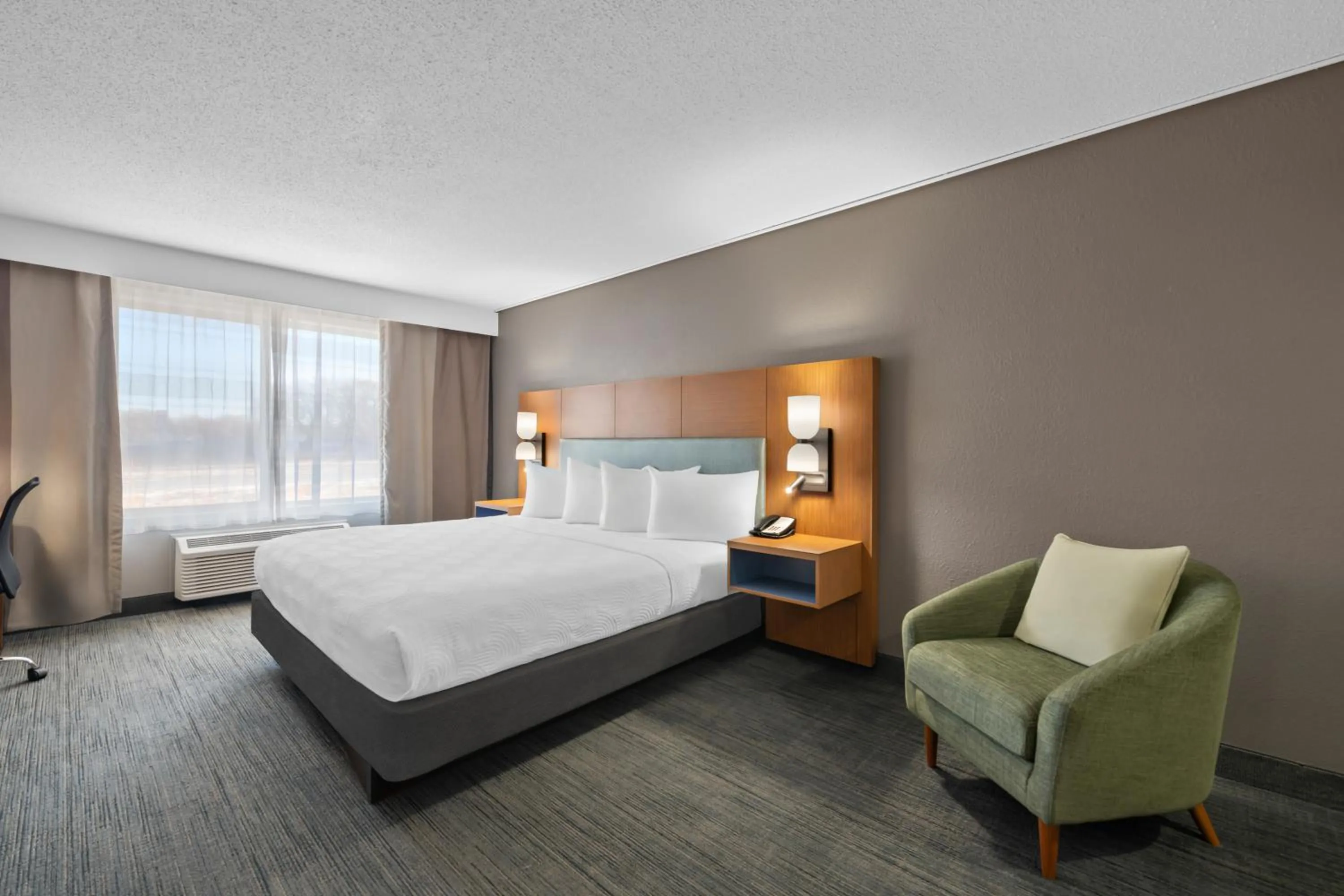 King Room - Non-Smoking in Country Inn & Suites by Radisson, Near The National Sports Center, Coon Rapids, MN
