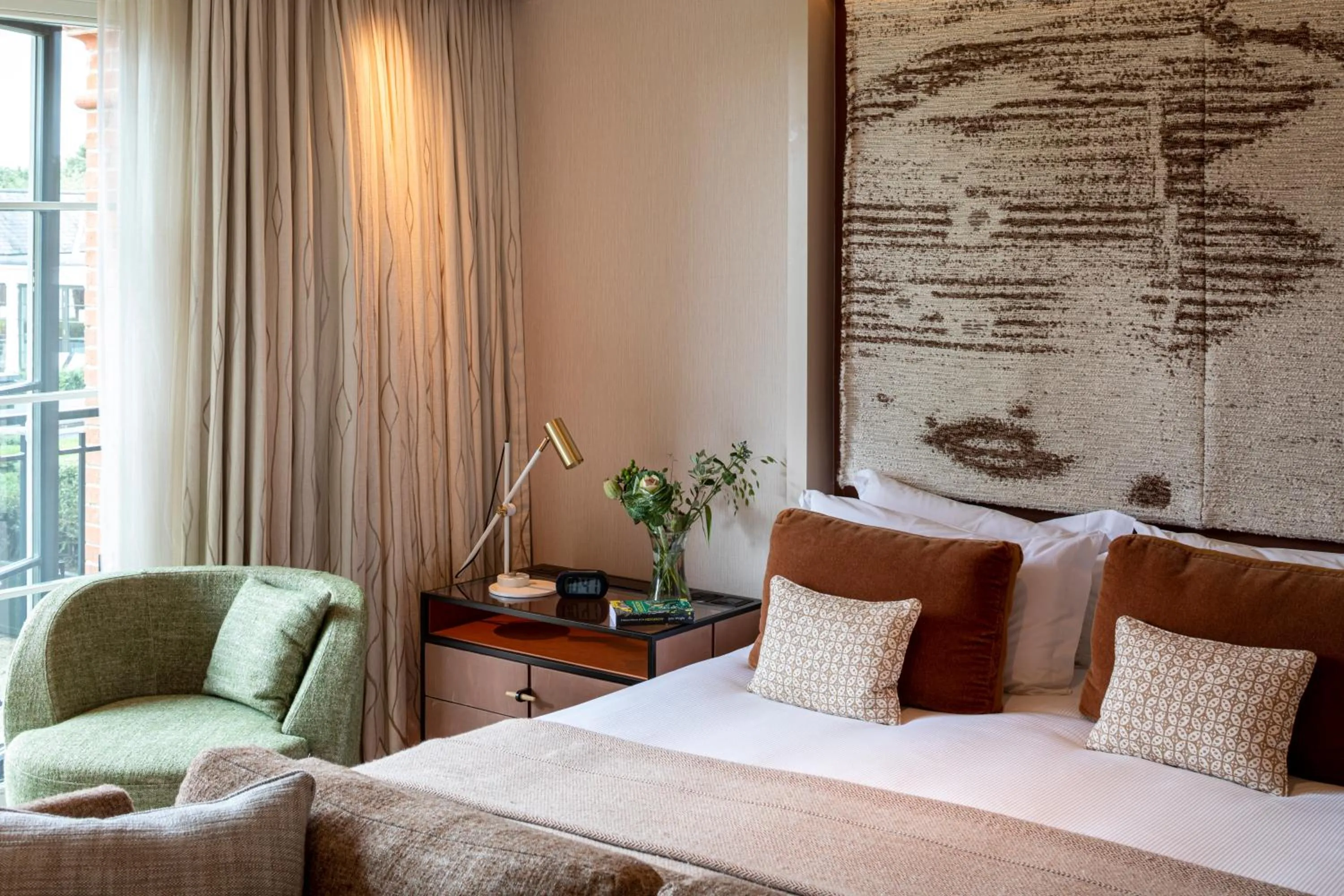 Deluxe King West Wing in The Grove