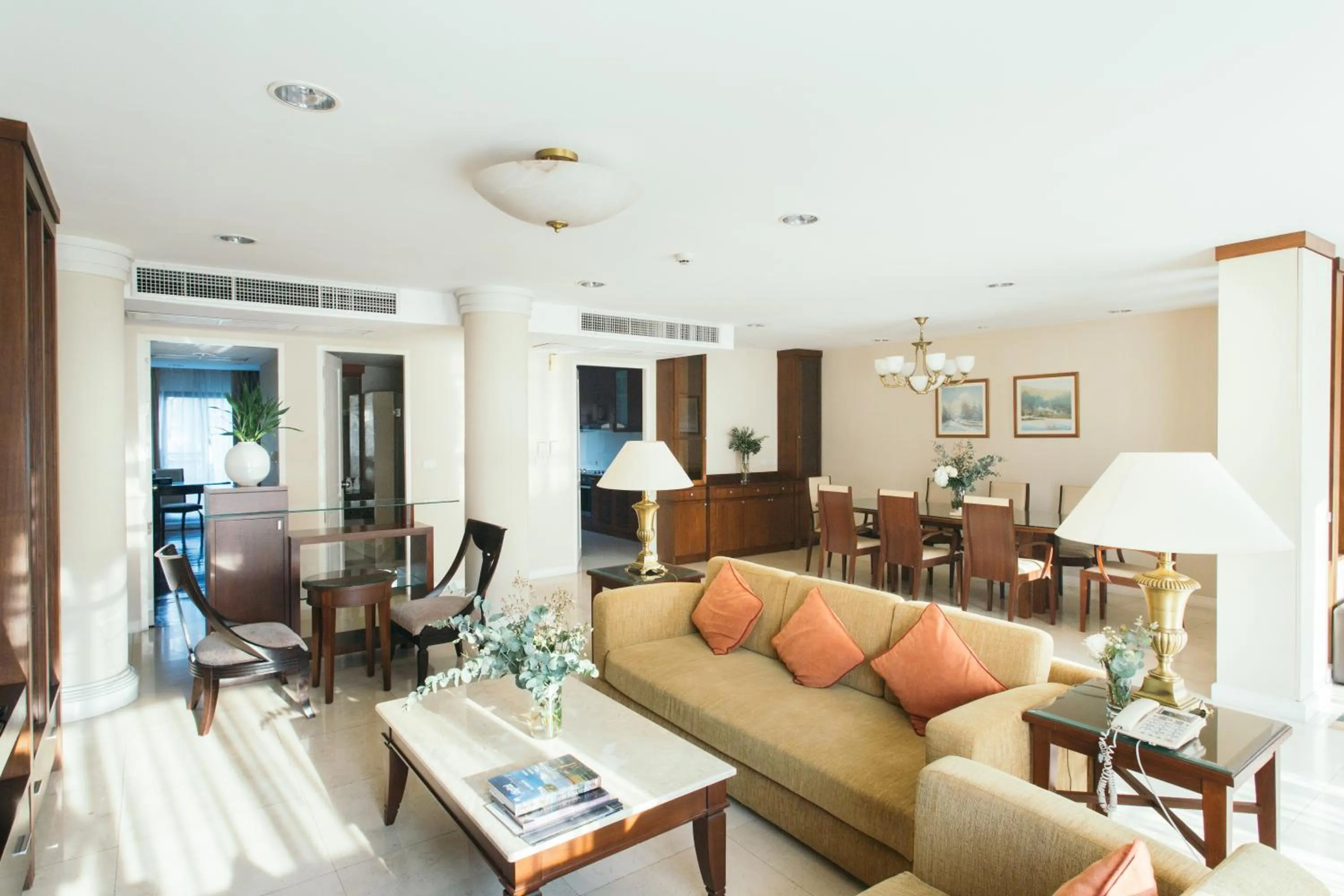 Four-Bedroom Suite in Thomson Residence Hotel
