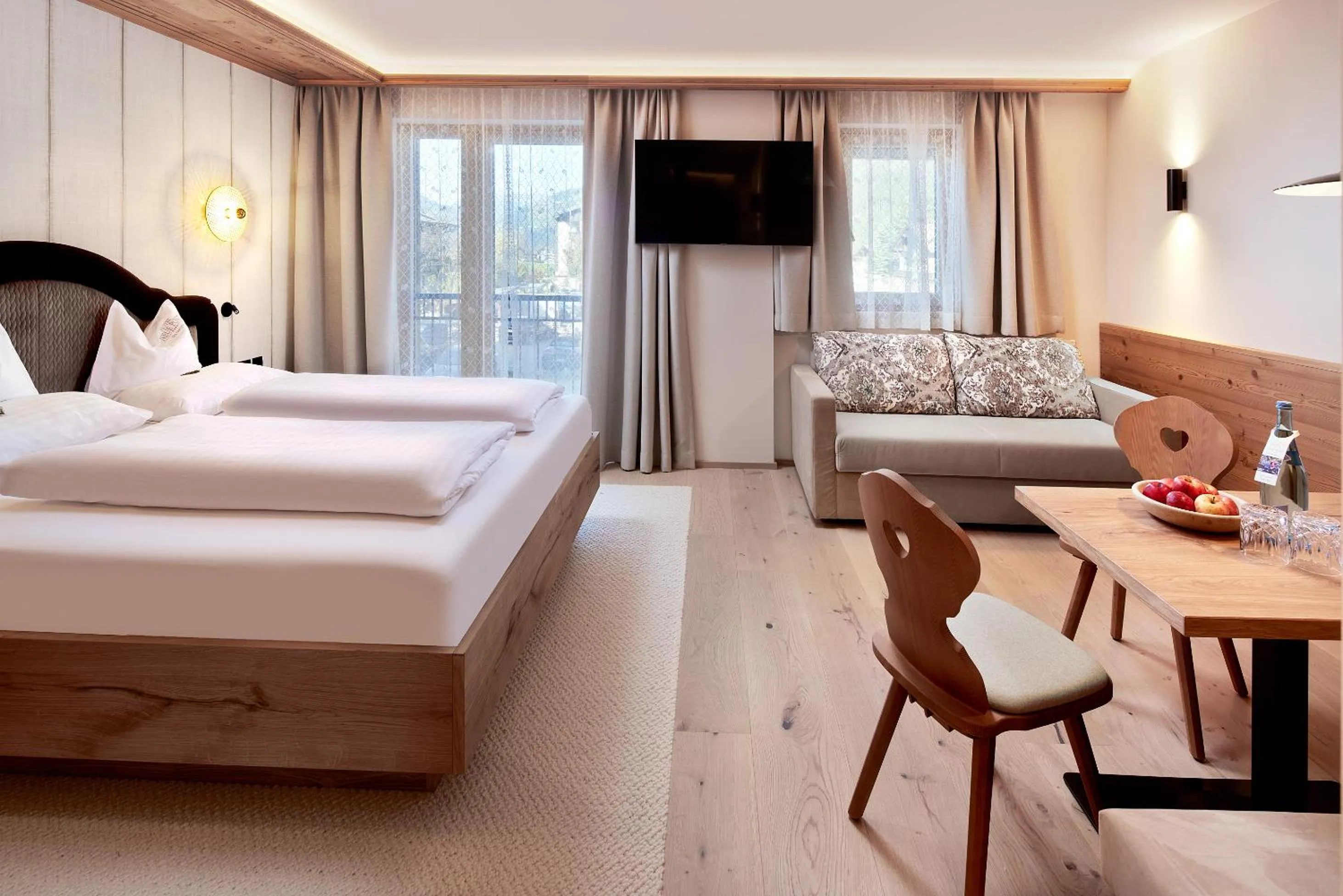 Deluxe Double Room in Hotel Neue Post