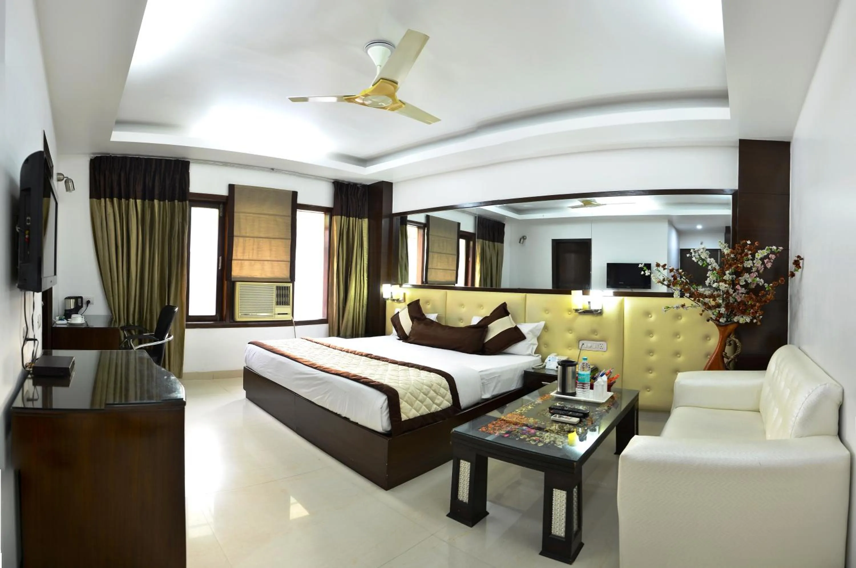 Deluxe Double or Twin Room - single occupancy in Sohi Residency