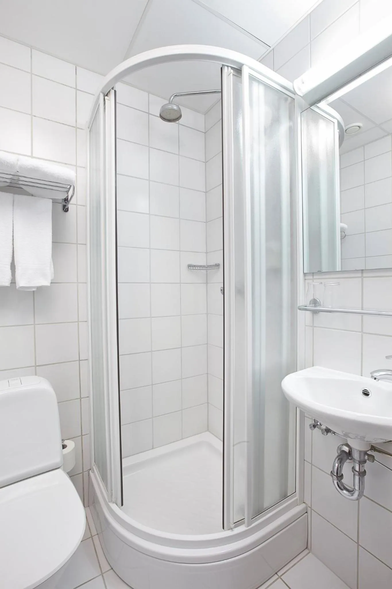 Triple Room in Hotel Cabin