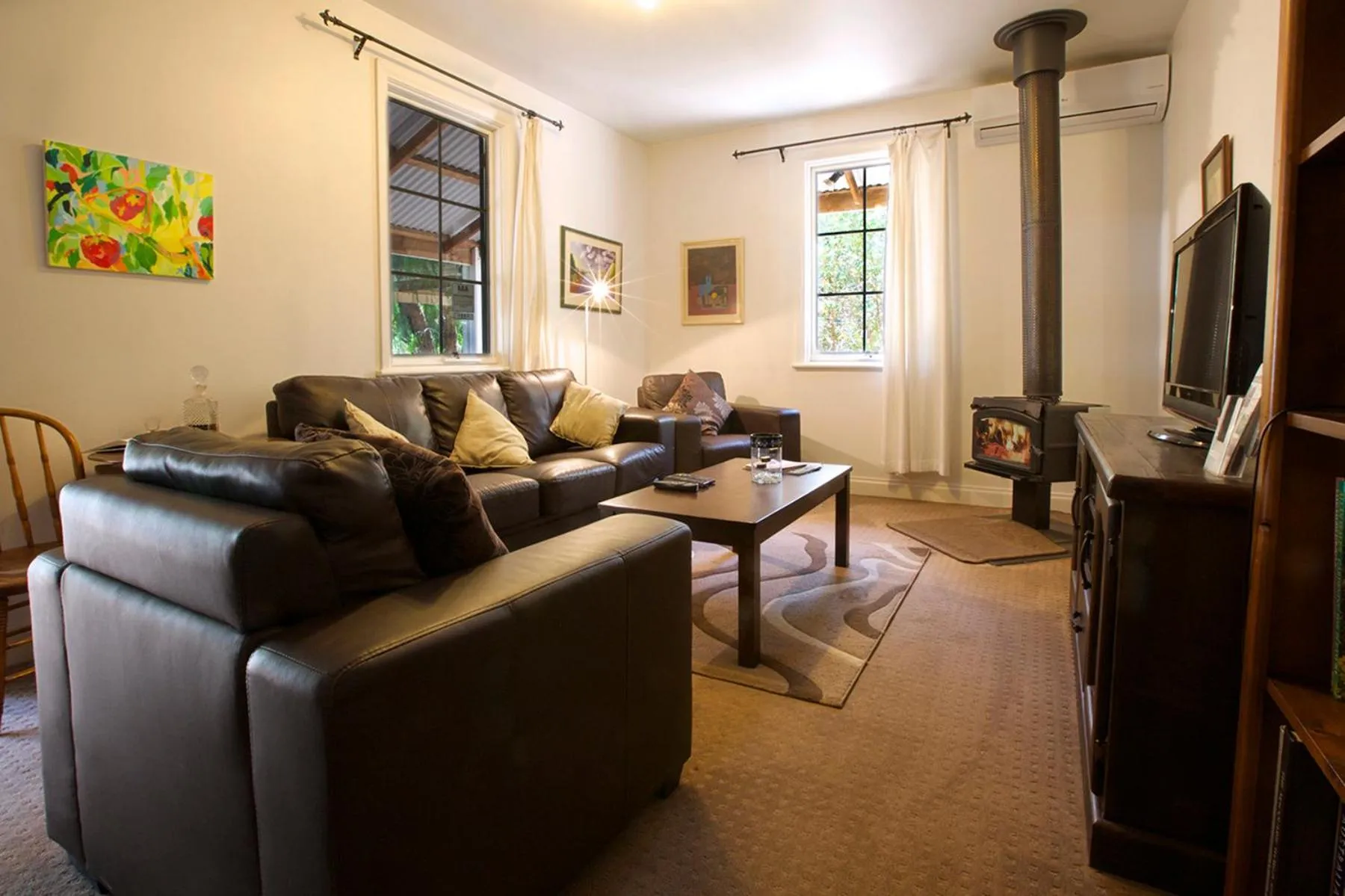 Two-Bedroom Cottage in Amy's House Bed & Breakfast