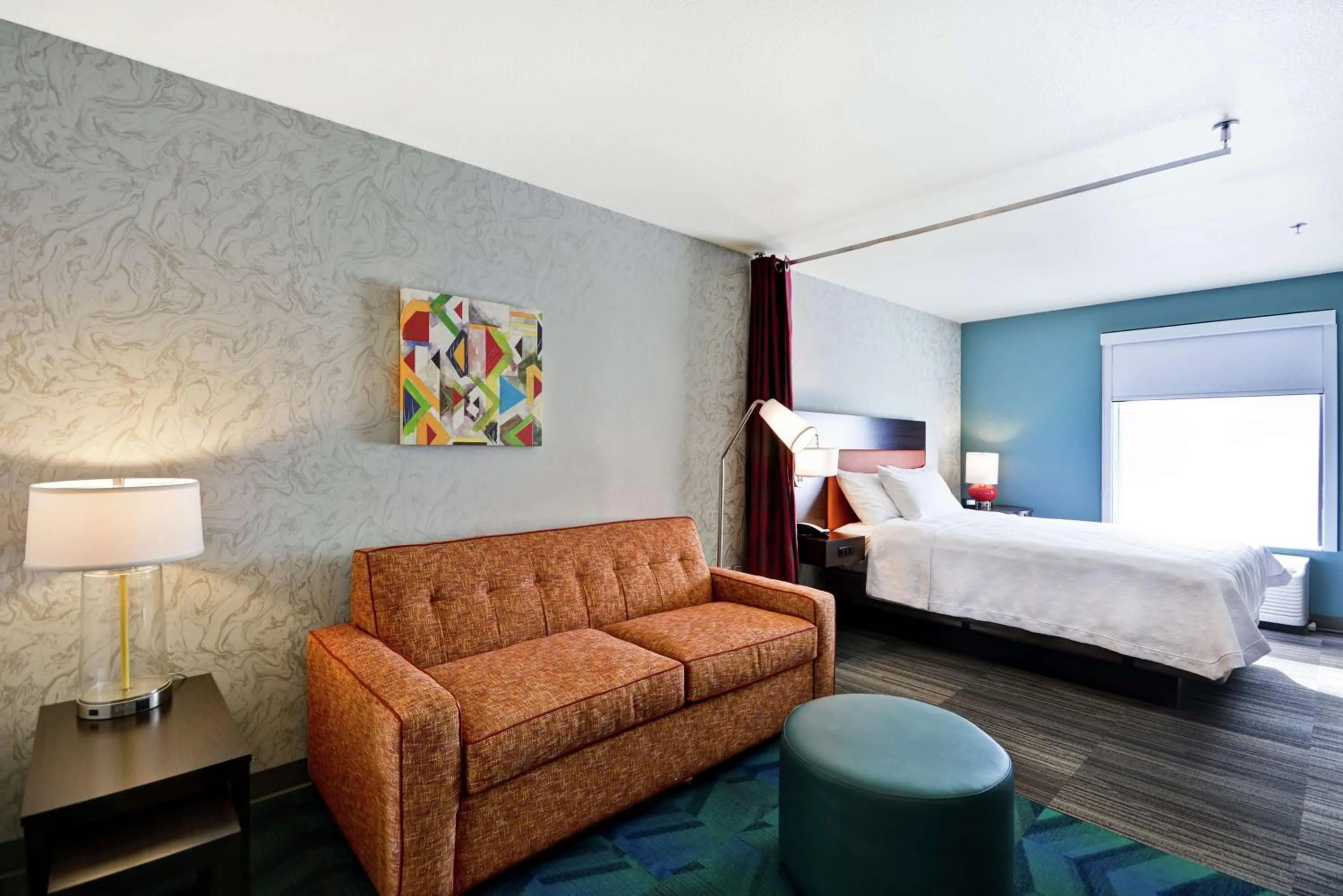 Queen Studio with Roll-In Shower - Mobility Access/Non-Smoking in Home2 Suites By Hilton Carbondale