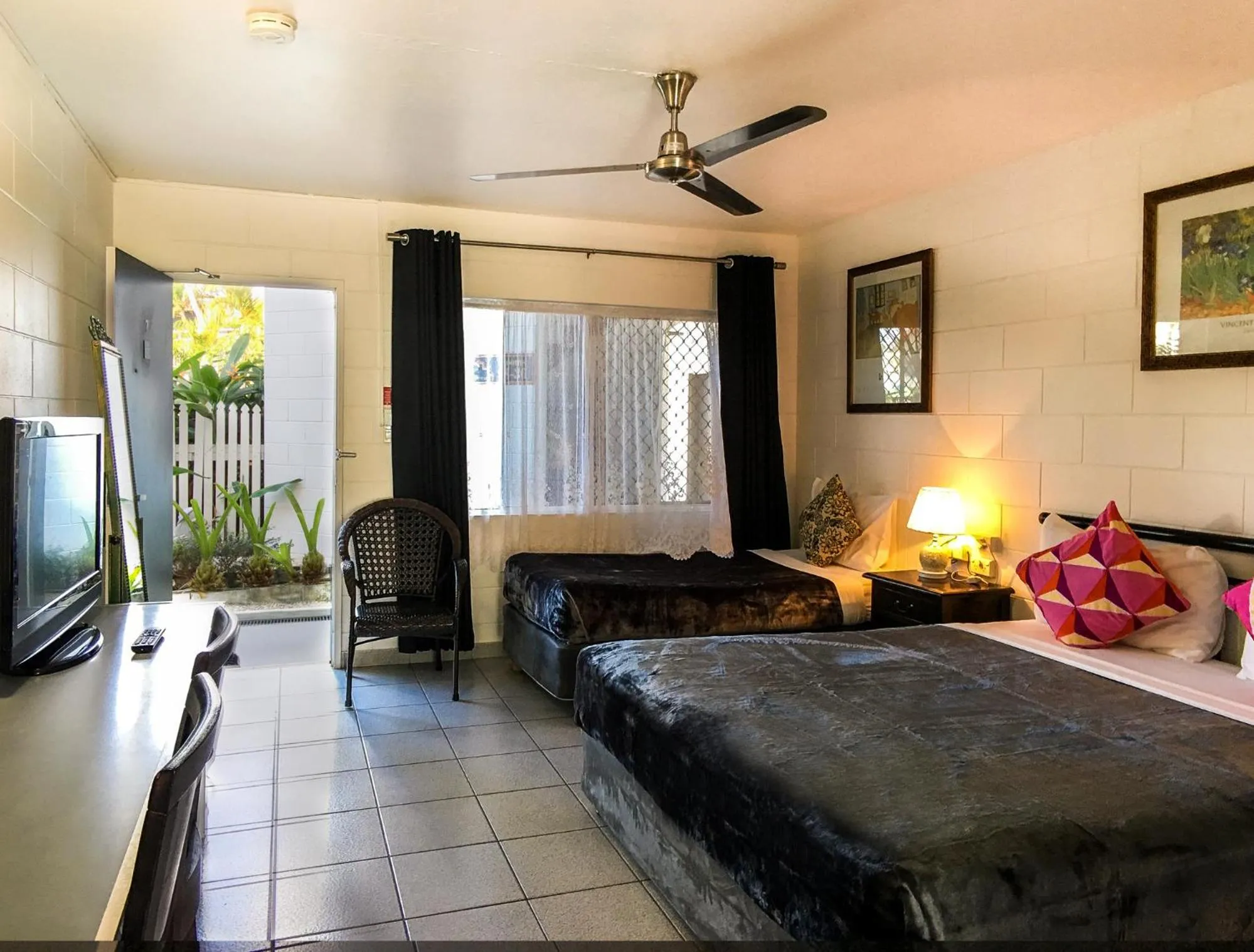 Triple Room in South Cairns Resort