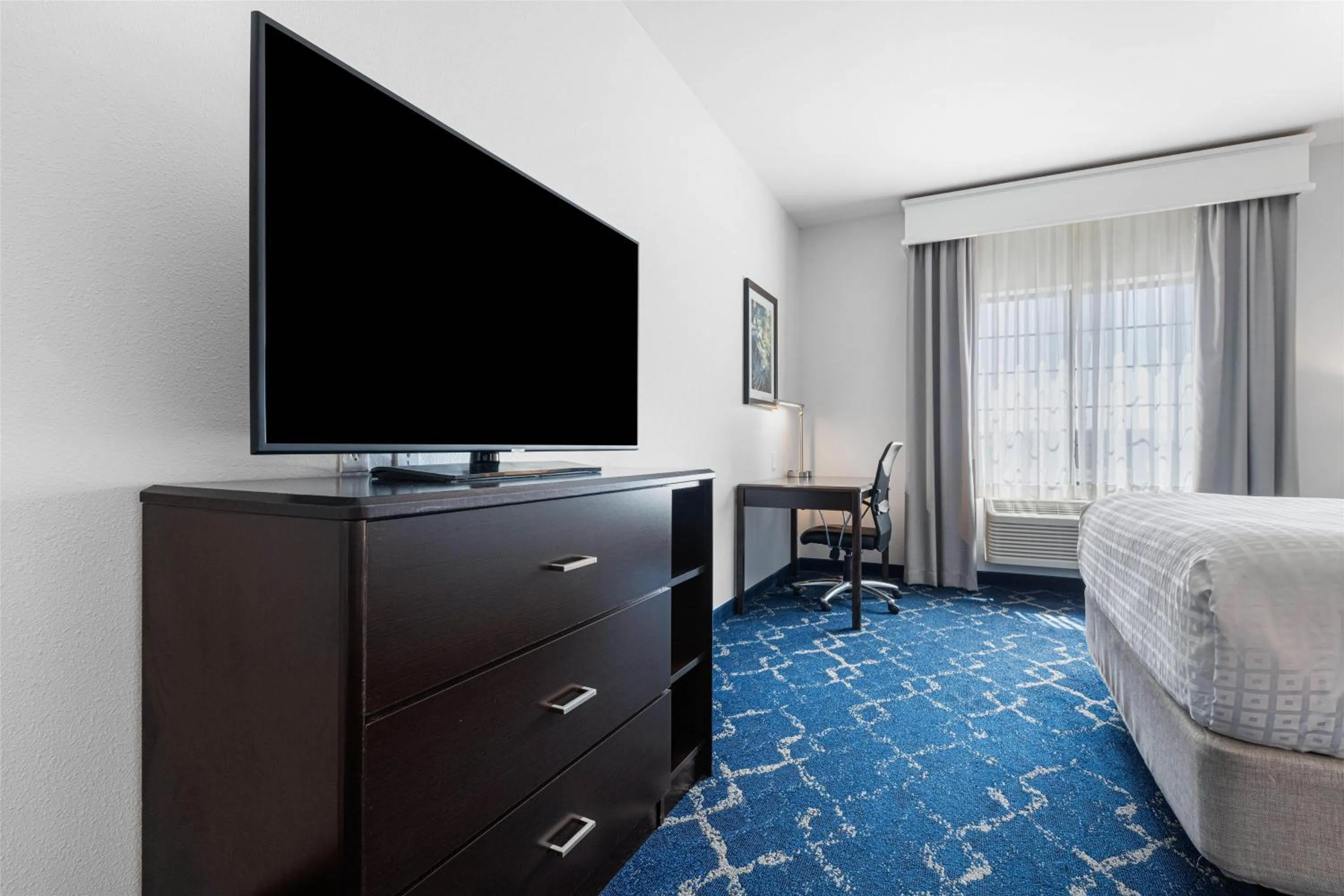 Queen Room with Two Queen Beds - Disability Access in Best Western Plus New Richmond Inn & Suites