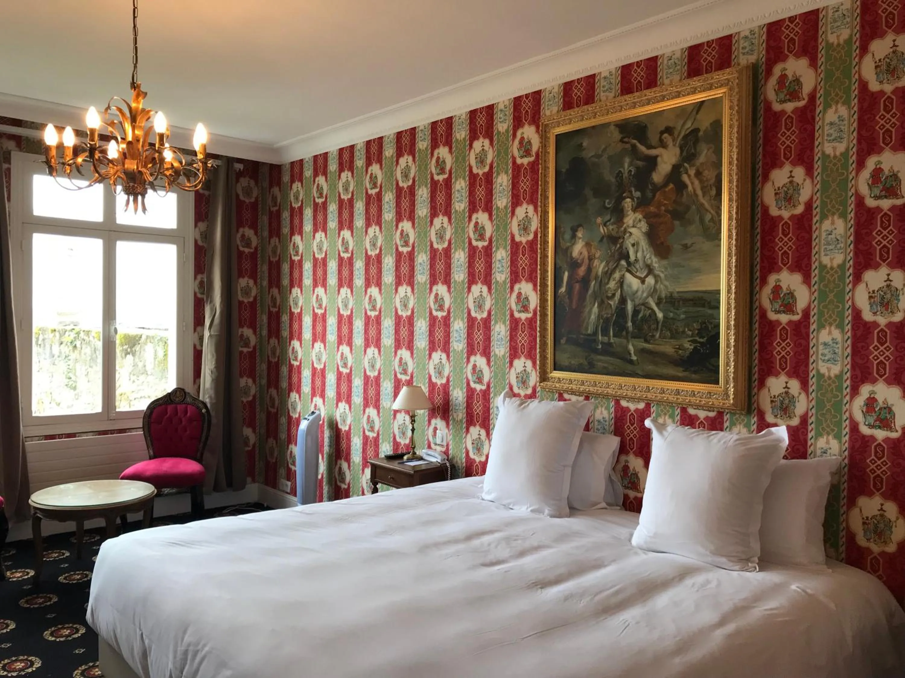 Deluxe Room with Terrace in Chateau Le Prieuré Saumur - La Maison Younan