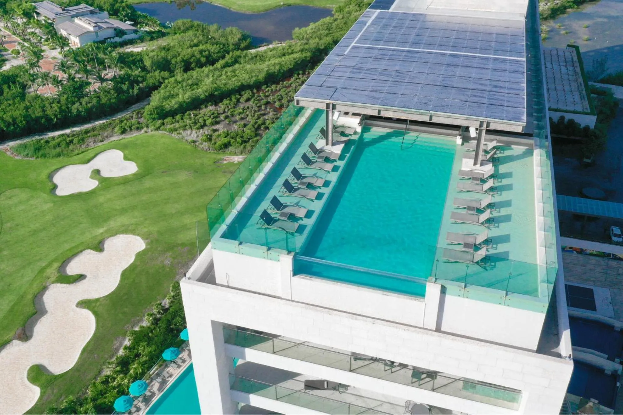 Preferred Club Master Suite Ocean Front  in Dreams Vista Cancun Golf & Spa Resort - All Inclusive