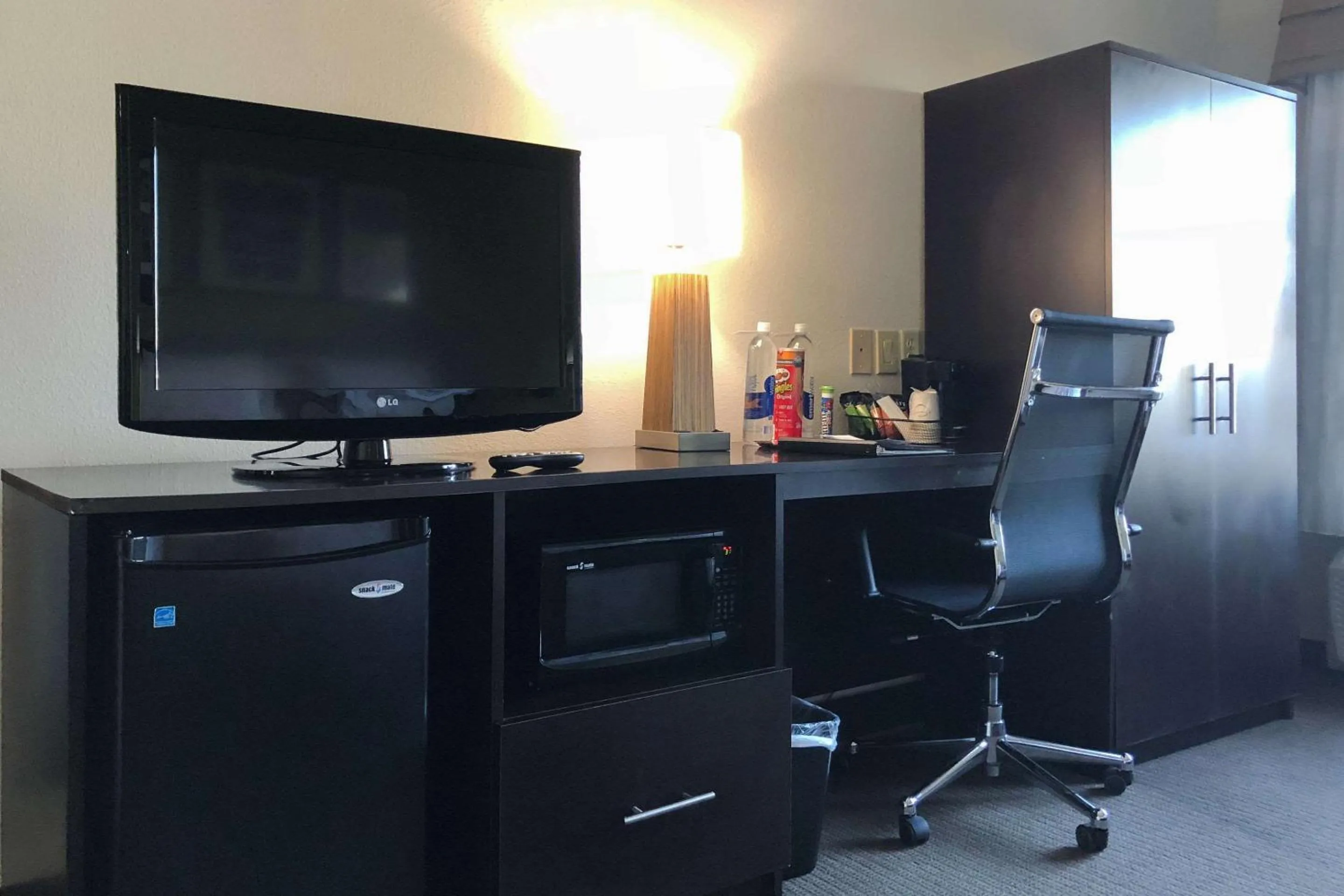 Superior Queen Room - Disability Access/Non-Smoking in Sleep Inn McDonough South