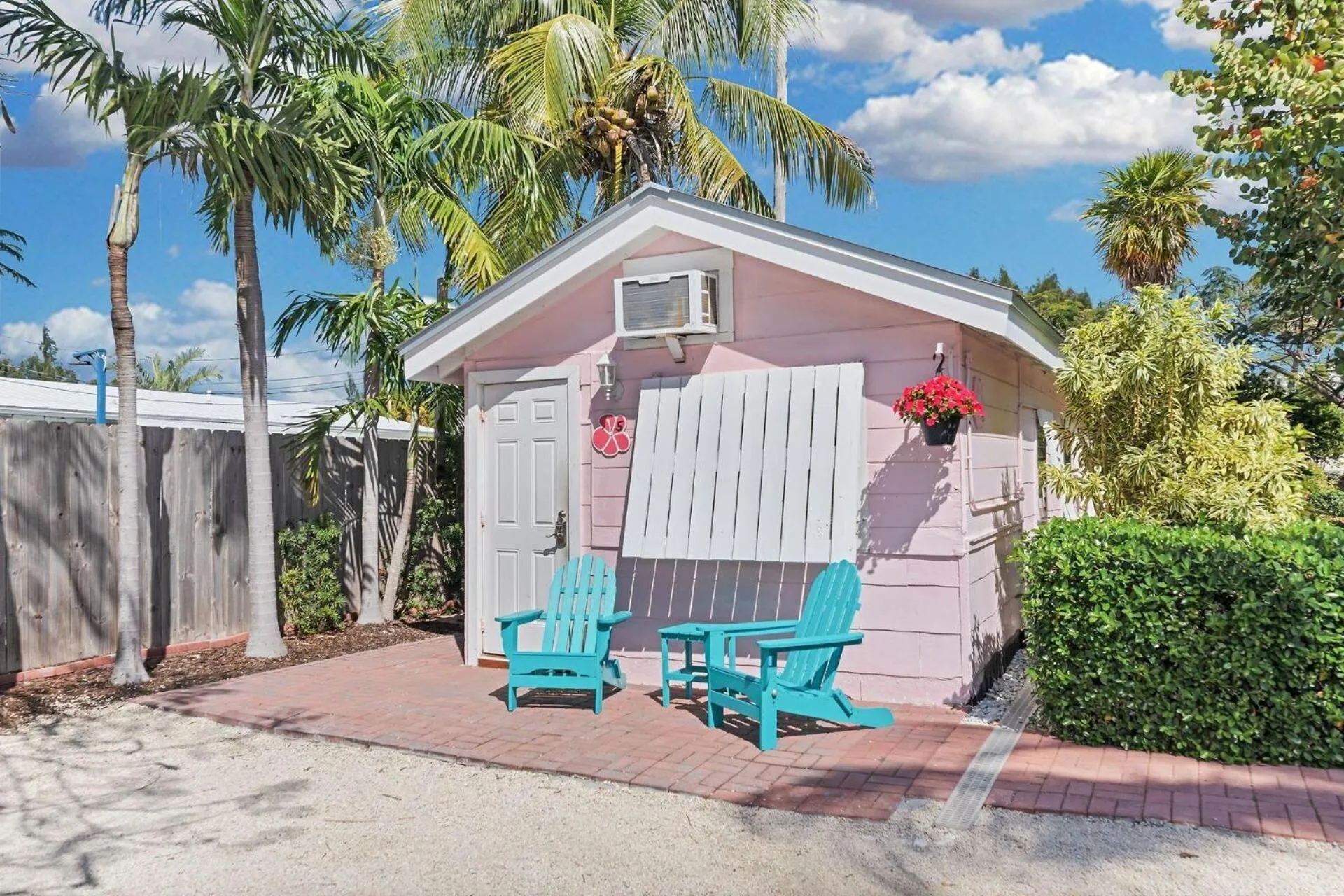 Bungalow with Garden View in Tropical Cottages