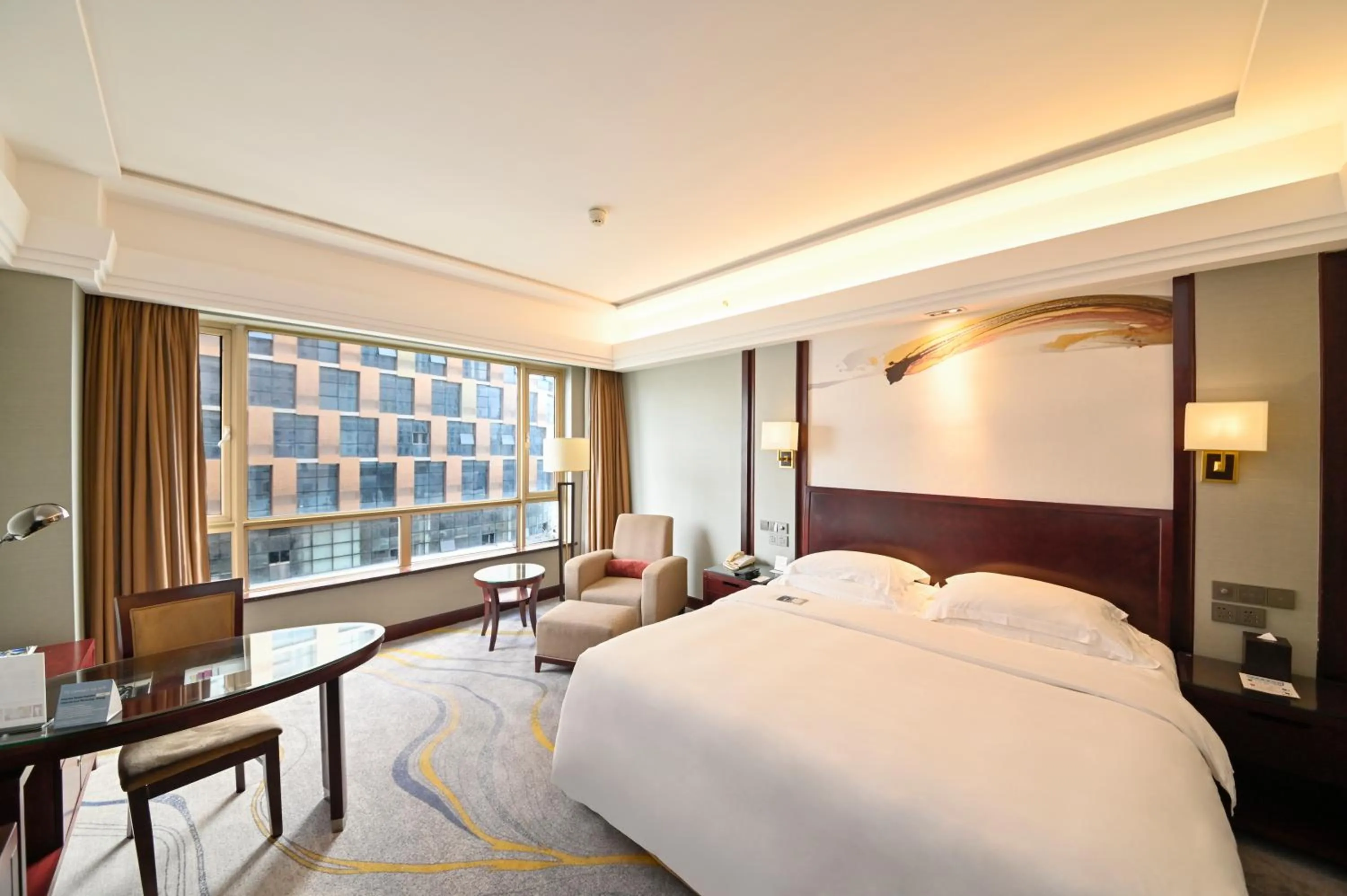 Standard King Room in Crowne Plaza City Center Ningbo by IHG - Near Ningbo Railway Station