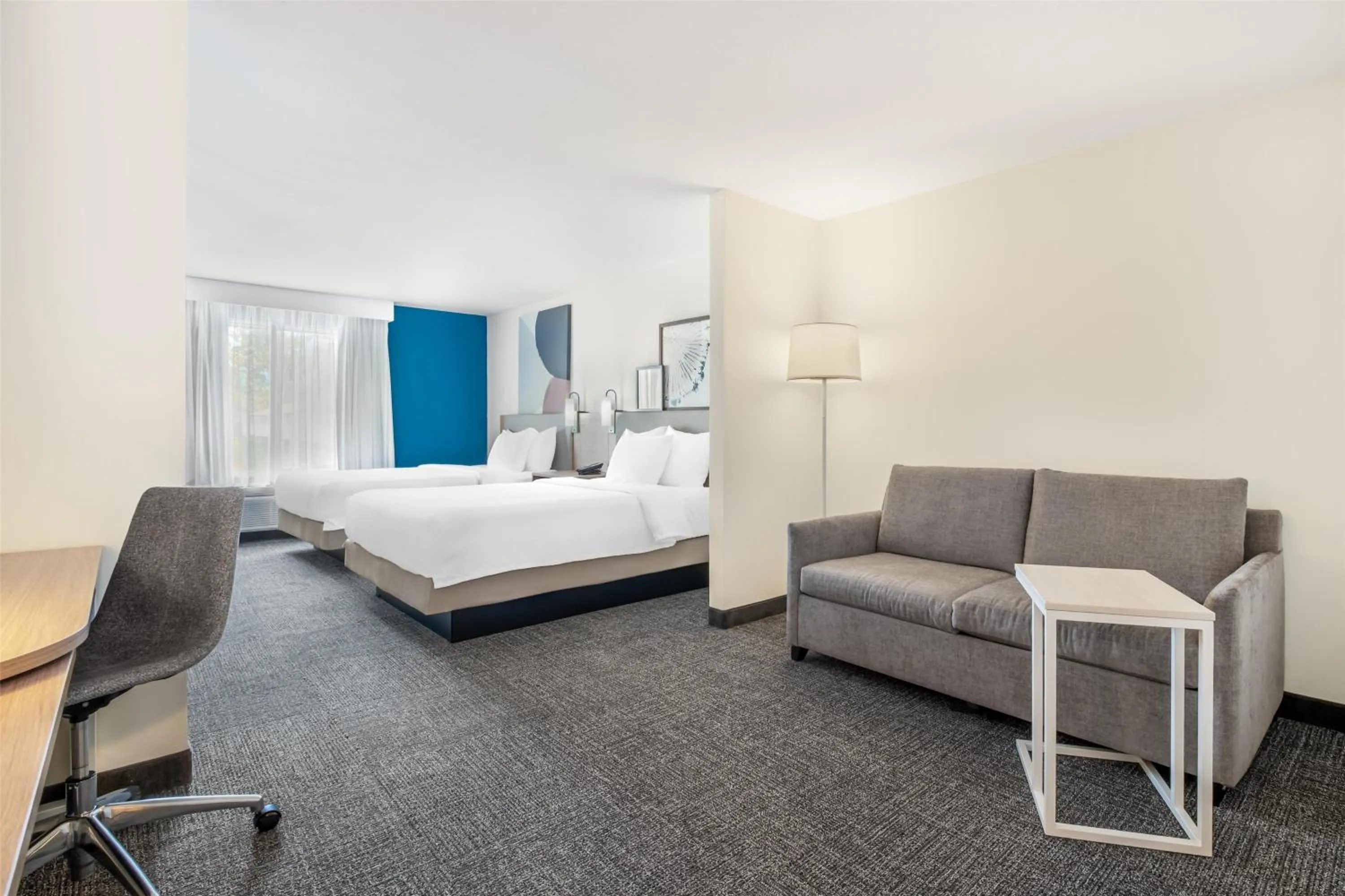 One-Bedroom Queen Suite with Two Queen Beds in Spark by Hilton Shepherdsville Louisville South