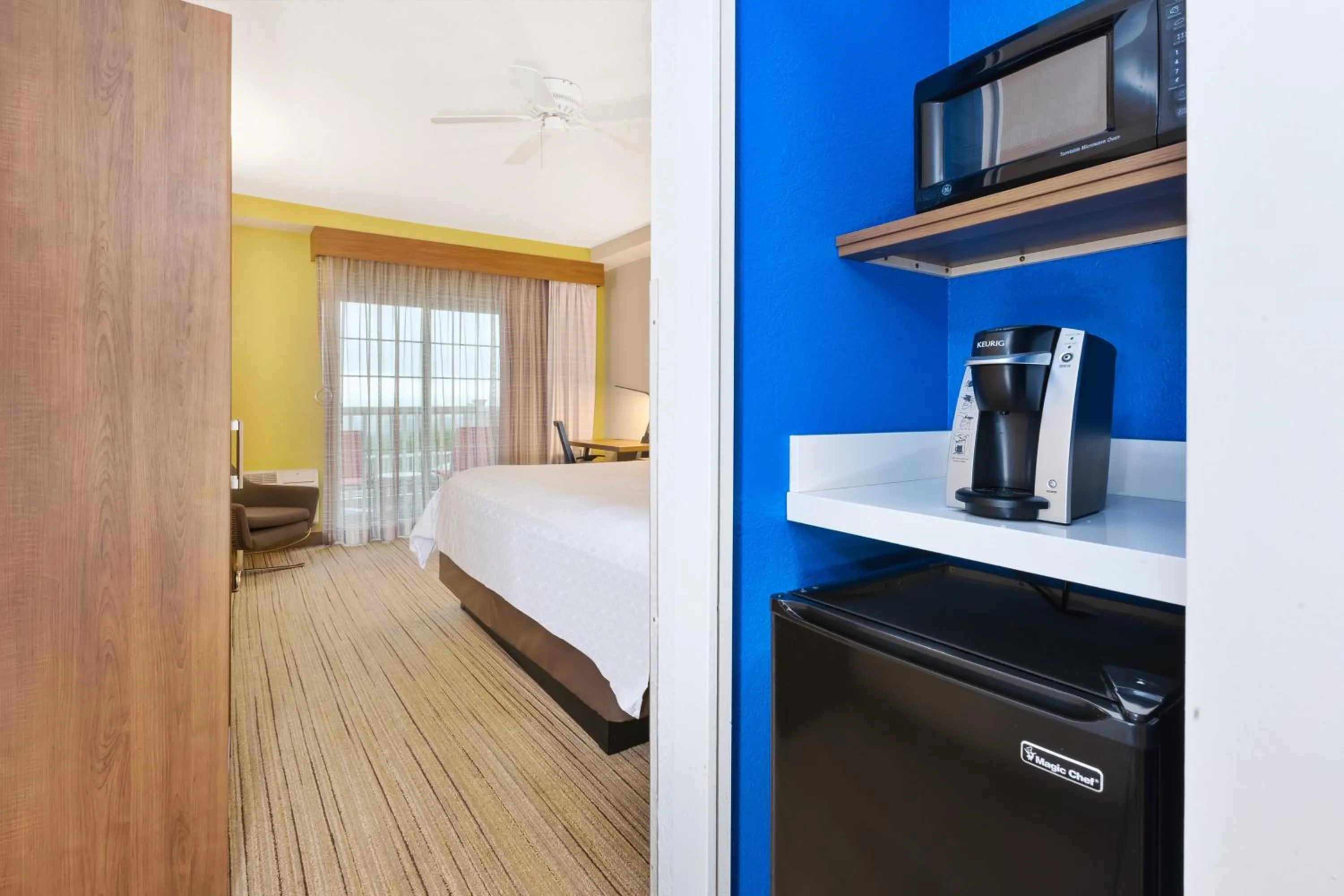 Deluxe King Room - Hearing Accessible  in Holiday Inn Express Hotel & Suites Petoskey by IHG
