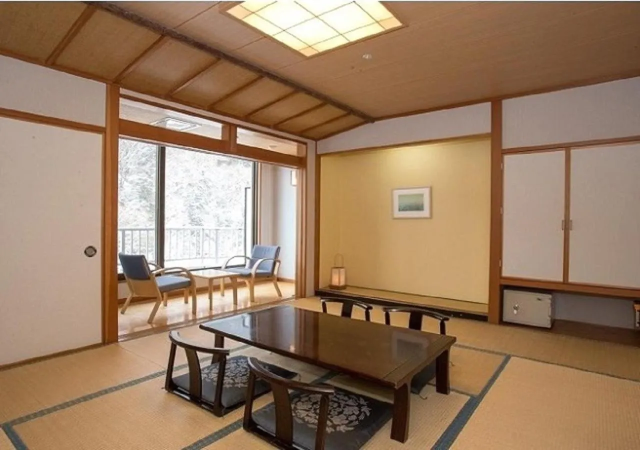 Japanese-Style Room with Shared Bathroom and River View - single occupancy - Non-Smoking in Hotel New Momiji