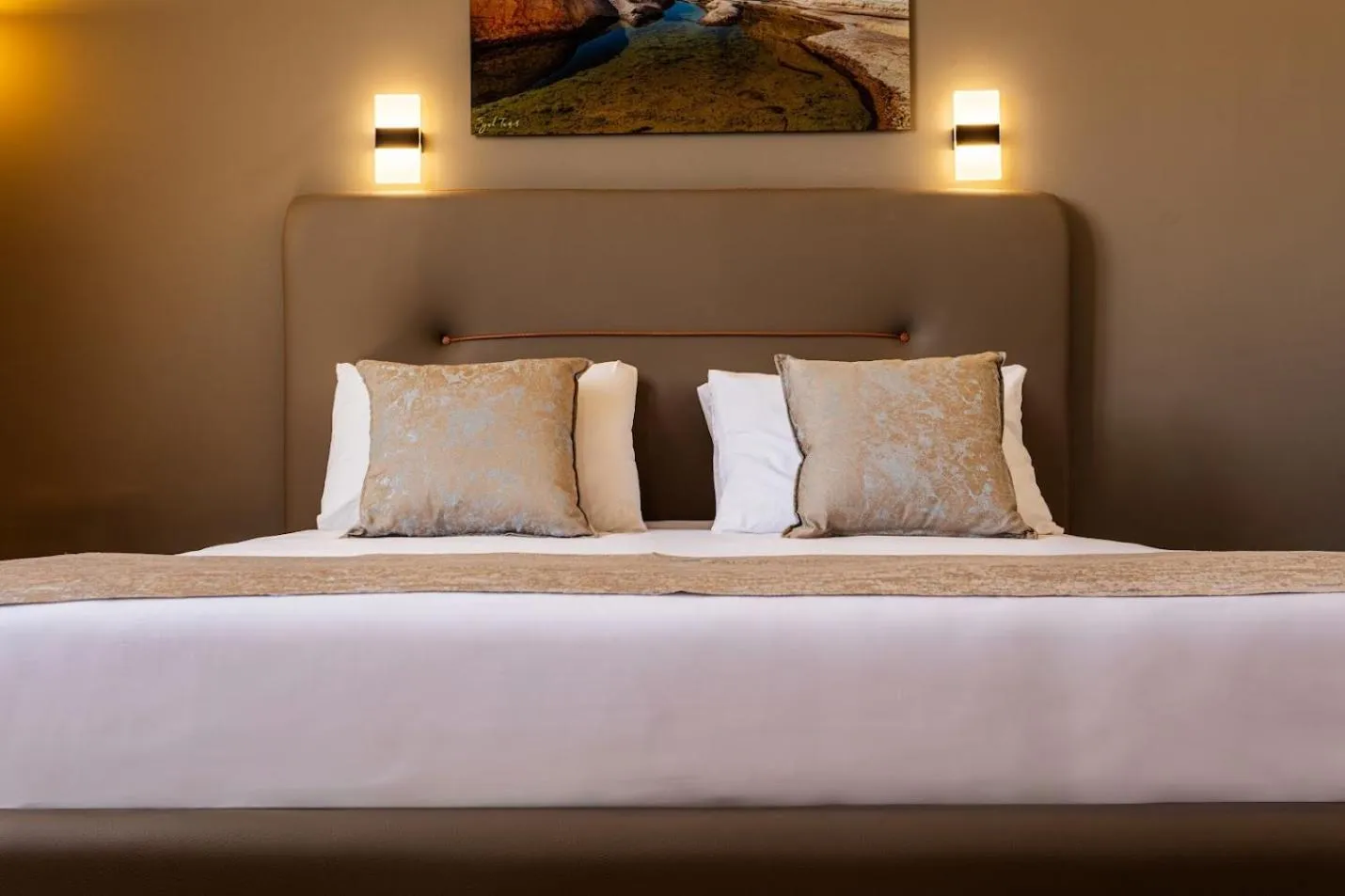 Economy Twin Room in Inbar Hotel