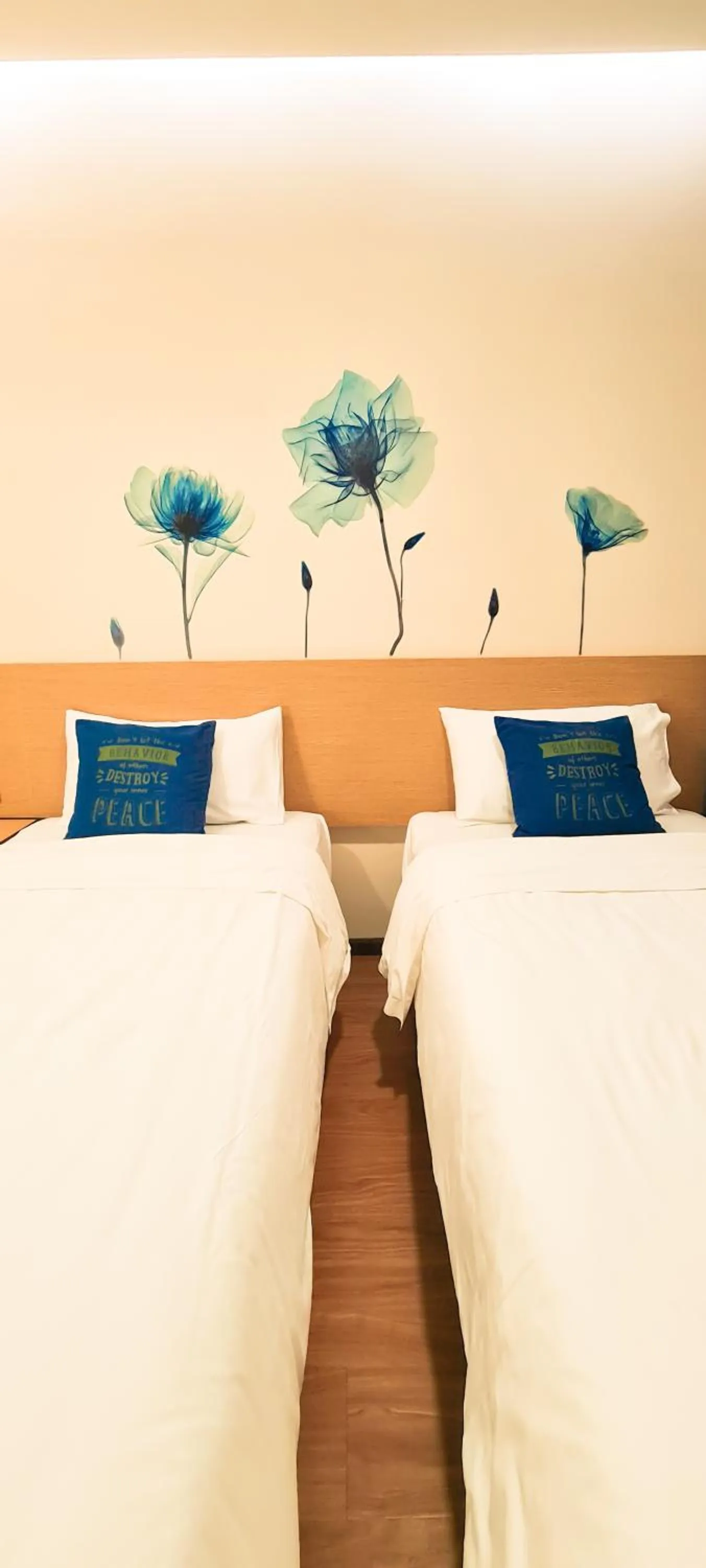 Deluxe Twin Room in Qlio Hotel