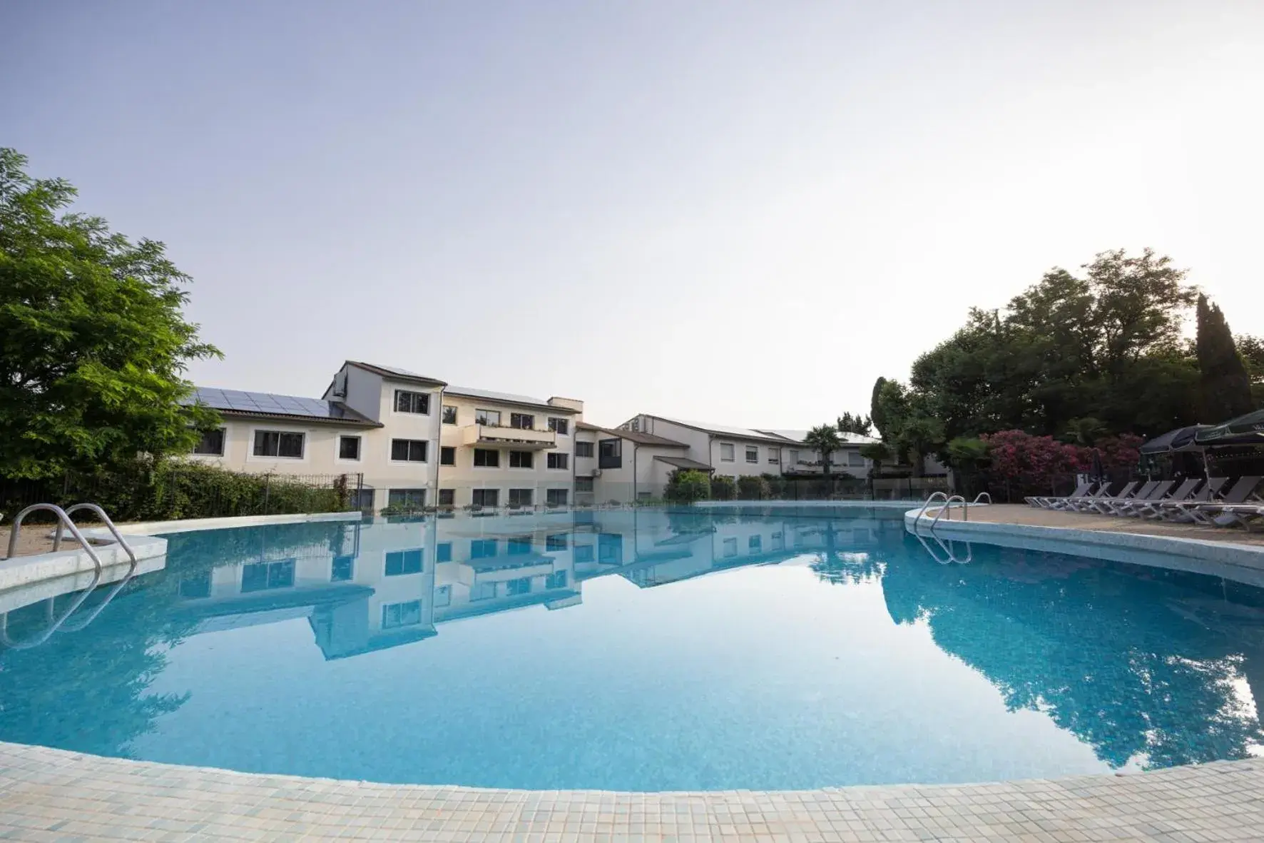 Logis Hotel Restaurant SPA Les Oliviers Logis Hotel Restaurant SPA Les Oliviers