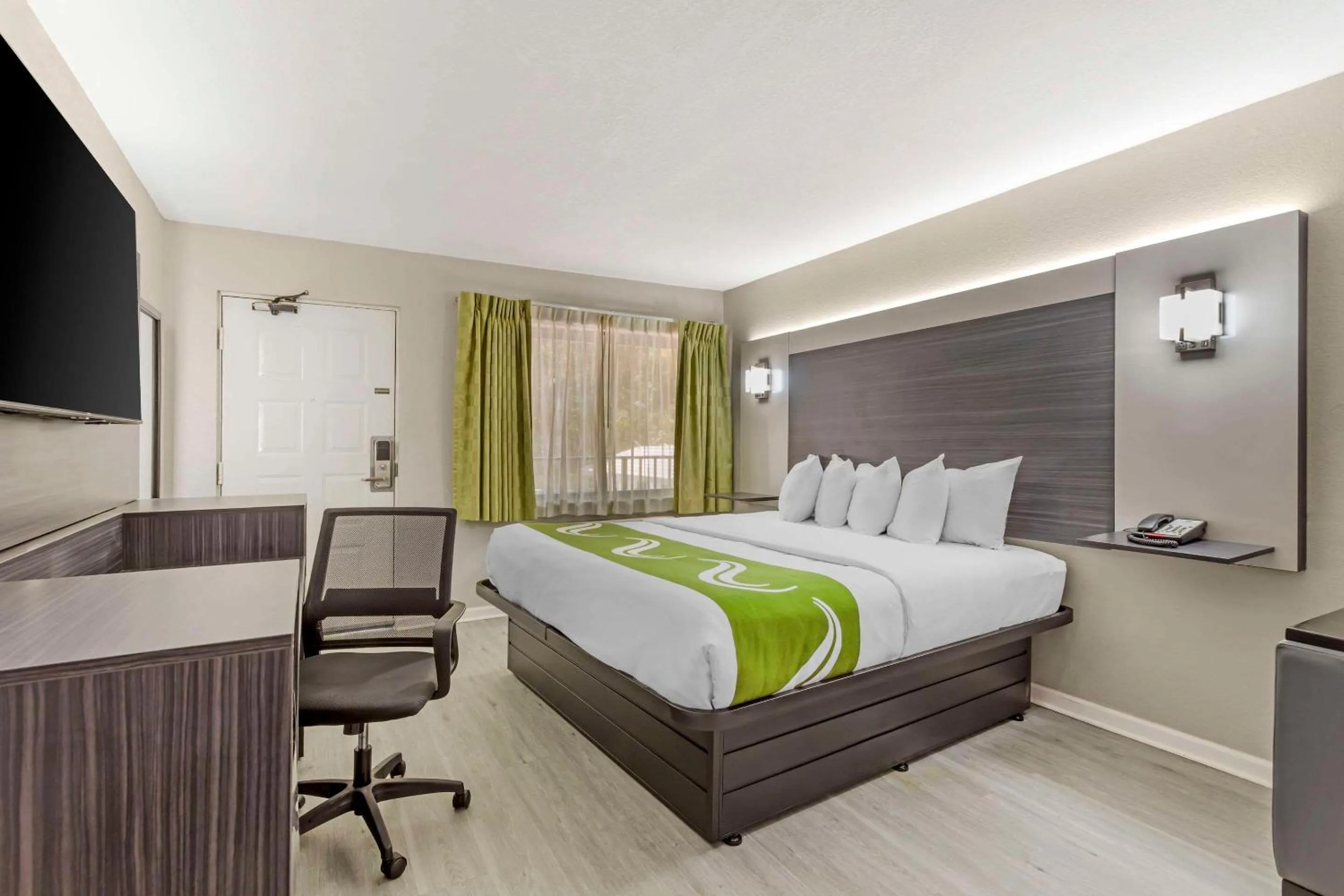 King Room - Non-Smoking in Quality Inn Gainesville near University