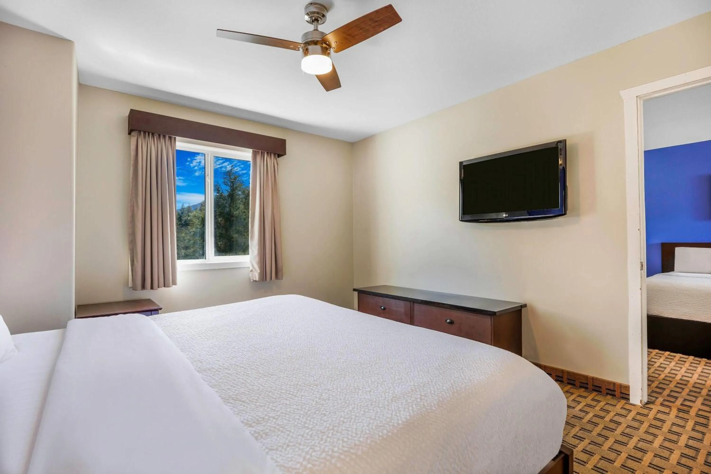 Two Bedroom Suite - Non-Smoking in Days Inn by Wyndham Golden