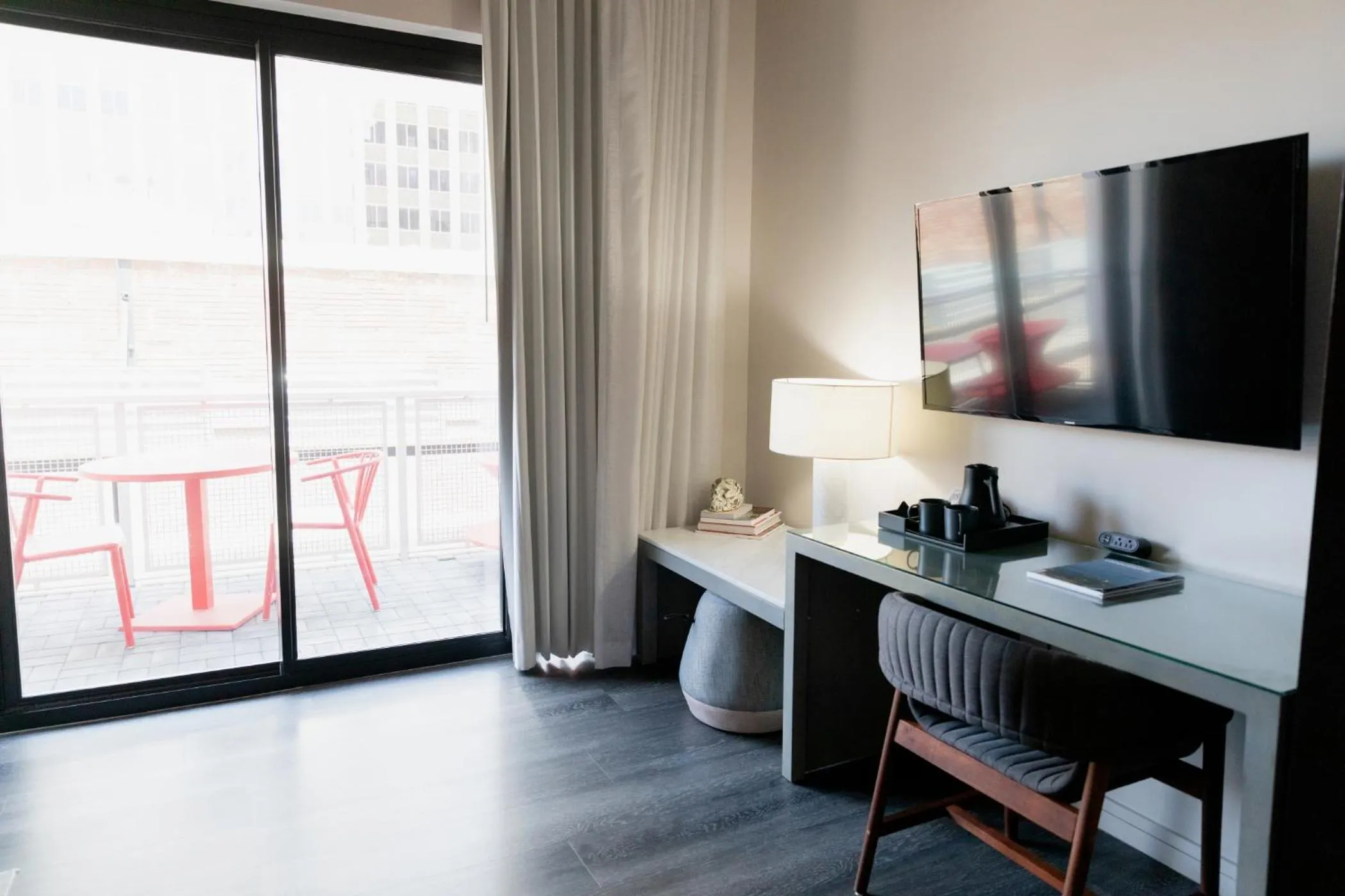 King Room with Balcony in Stanton House El Paso