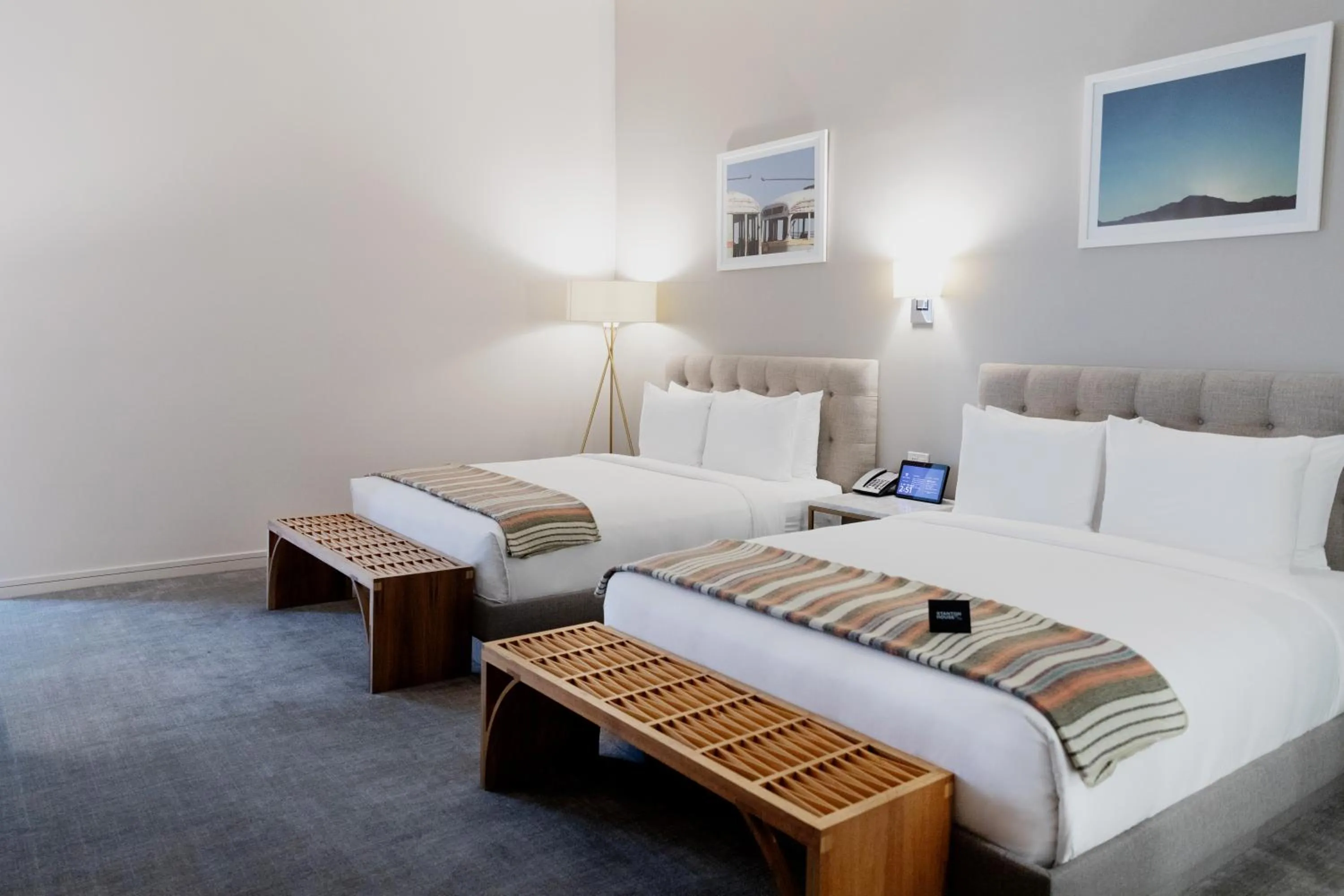 Deluxe Queen Room in Stanton House El Paso