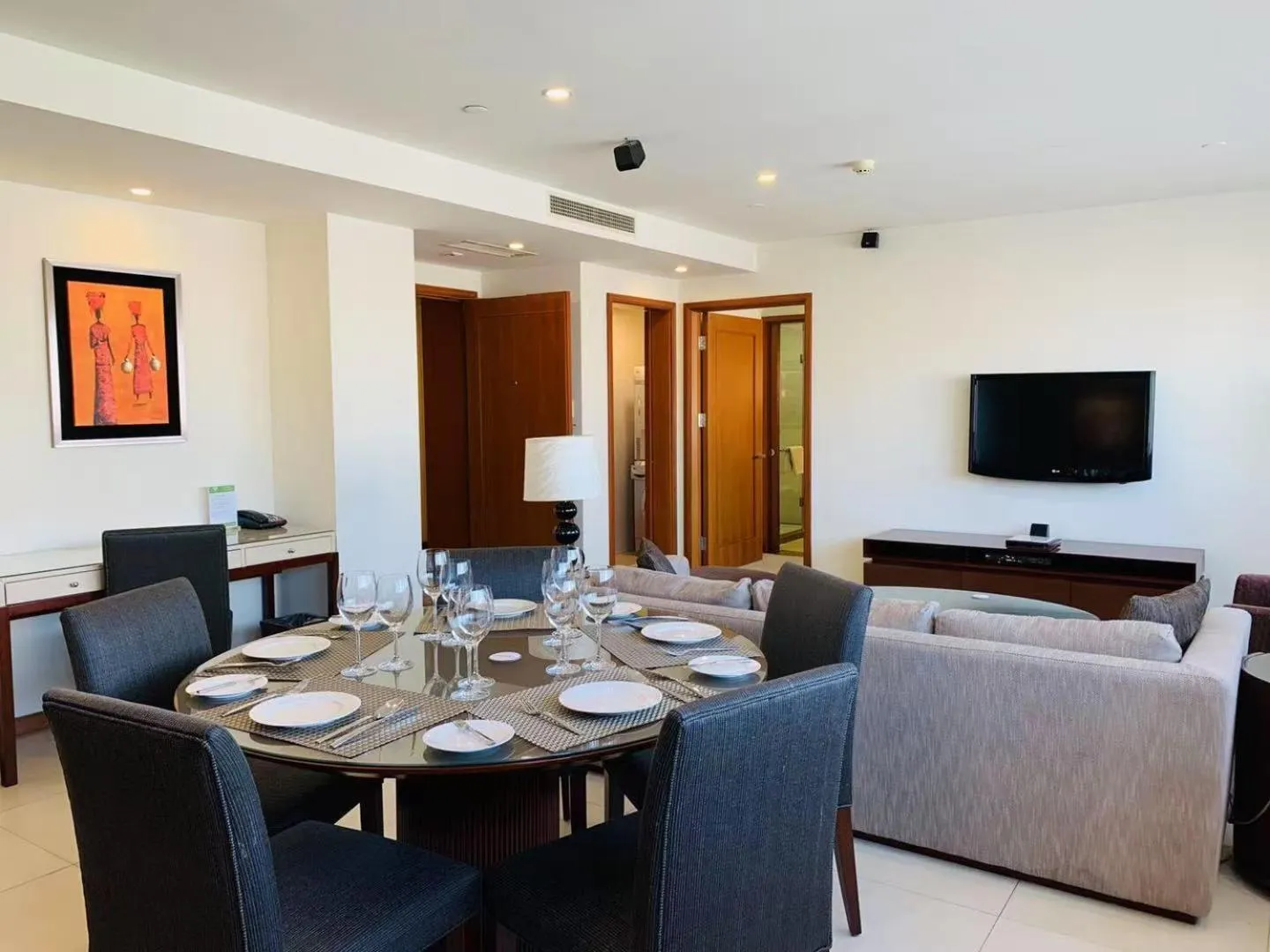 Two Bedroom Deluxe in Oakwood Residence Shanghai