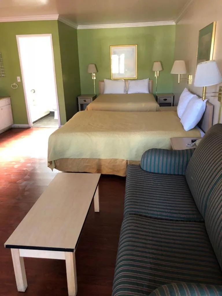 Double Room with Two Double Beds in Kelseyville Motel