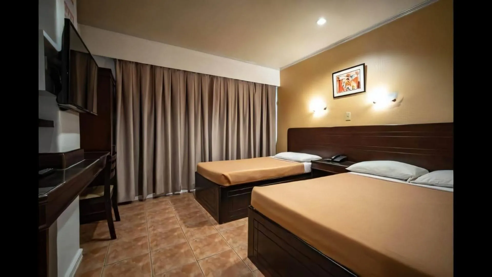 Triple Room with View in Paladin Hotel