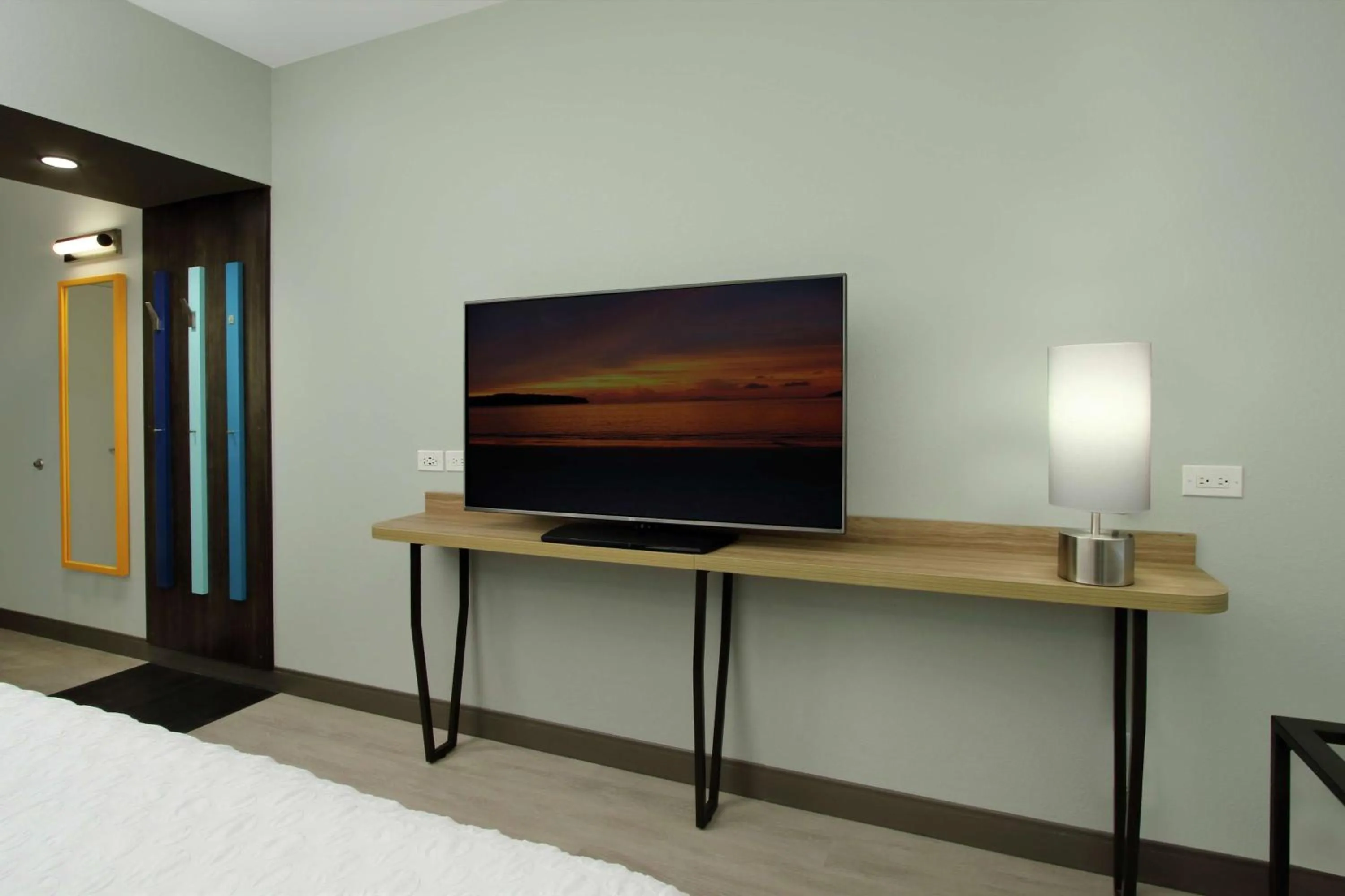King Room - Hearing Access in Tru By Hilton Meridian