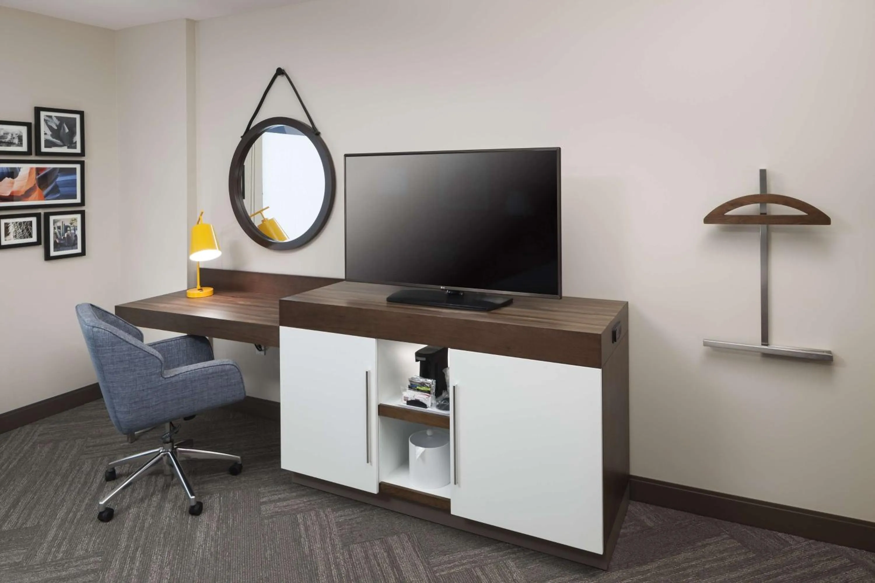 King Room - Hearing Access/Non-Smoking in Hampton Inn & Suites Phoenix Downtown