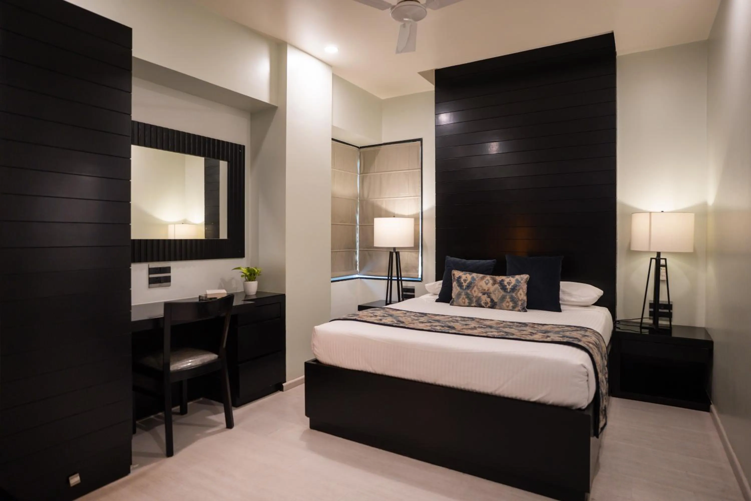 Suite - single occupancy in AR Suites Fontana Bay - Kalyani Nagar