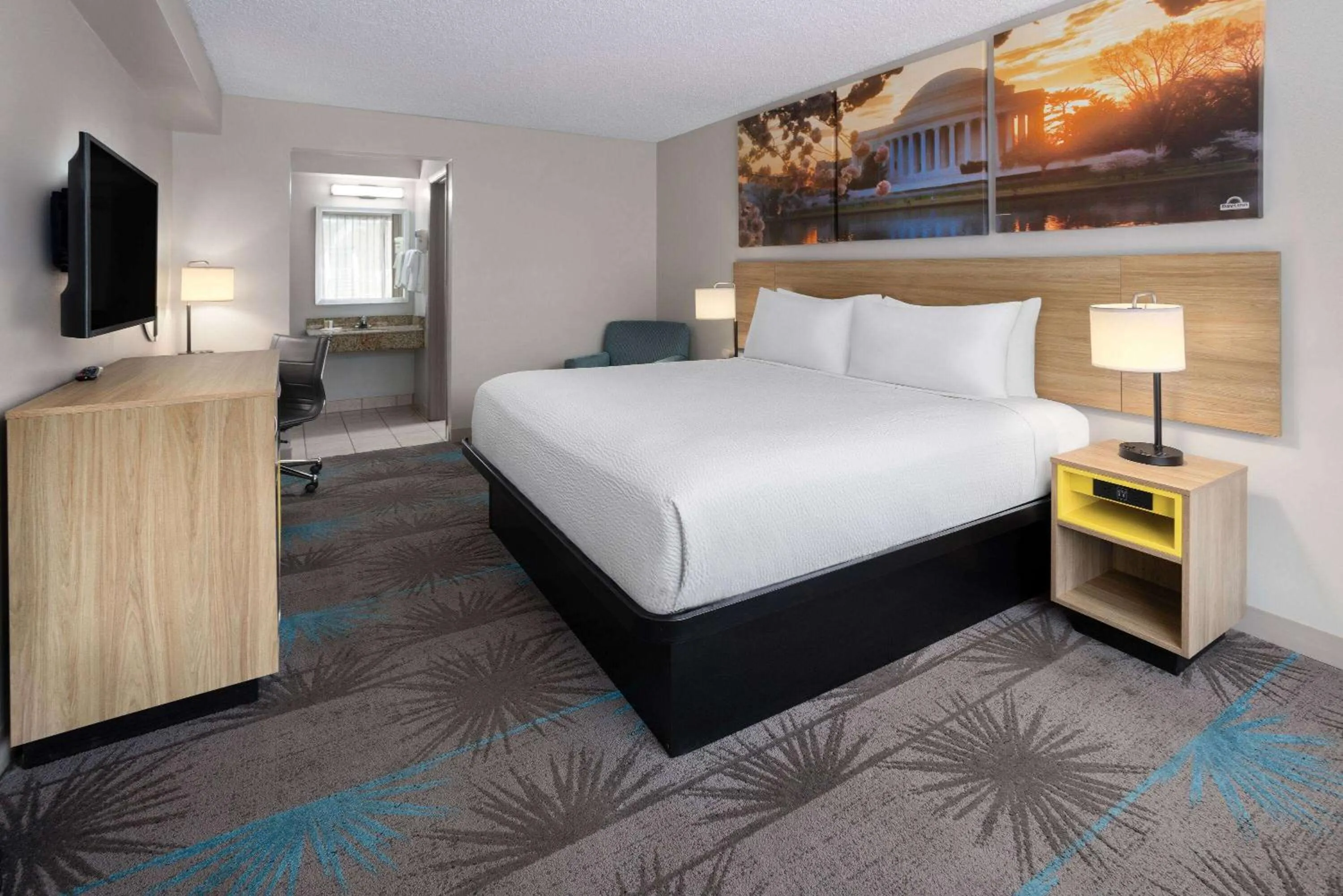 King Room - Non-Smoking in Days Inn of Frederick by Wyndham