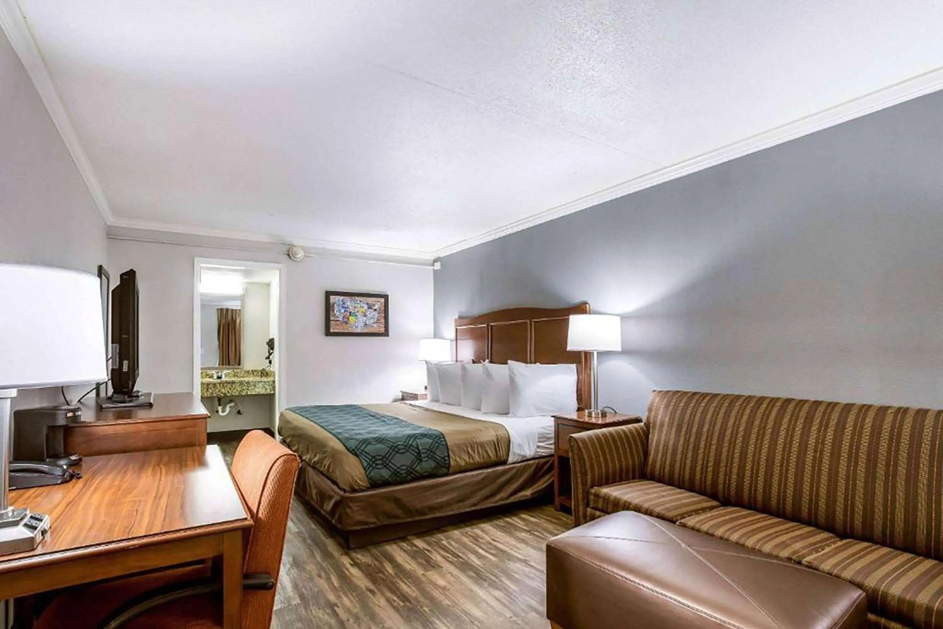 Deluxe King Room - Non-Smoking in Travelodge by Wyndham Canton-Livonia Area, MI