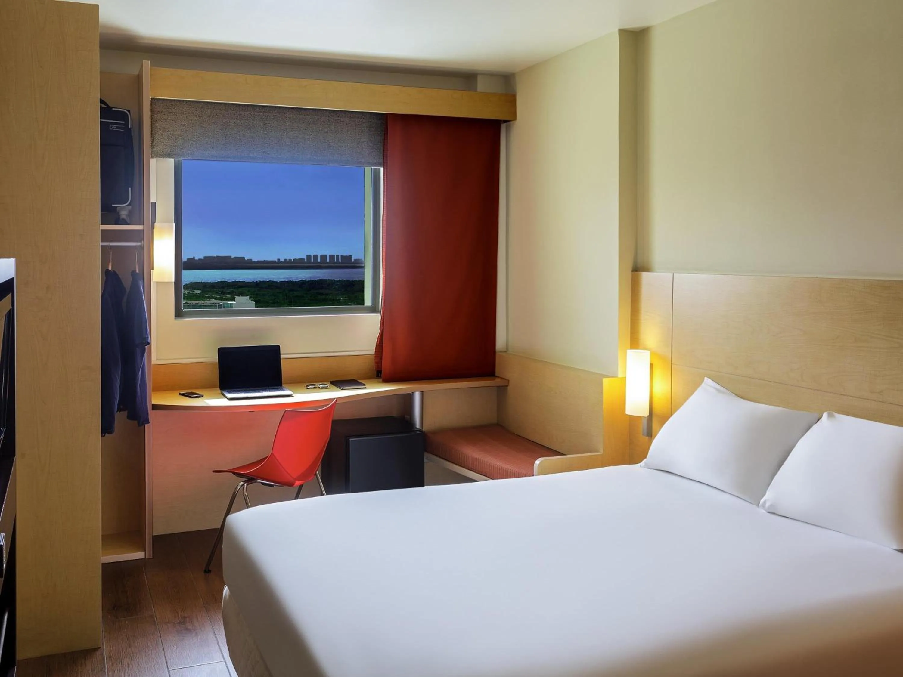 Double Room with Lagoon View in Ibis Cancun Centro