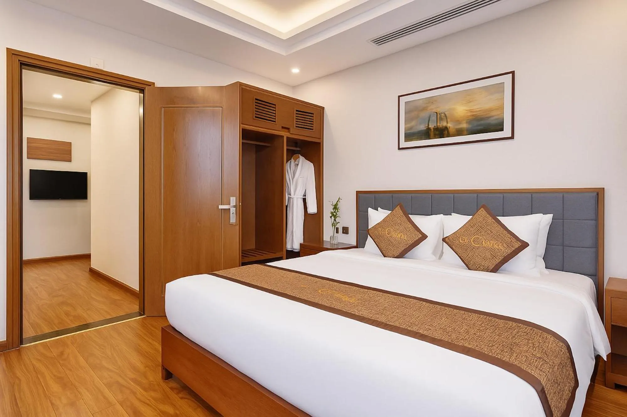 Suite with City View in Mercury Boutique Hotel