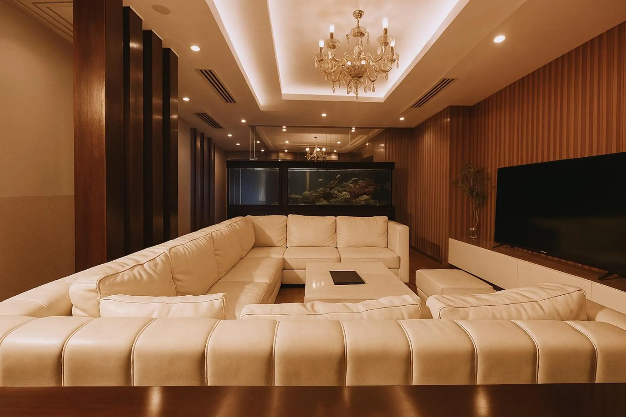 Three-Bedroom Apartment - High Floor in Mercury Boutique Hotel