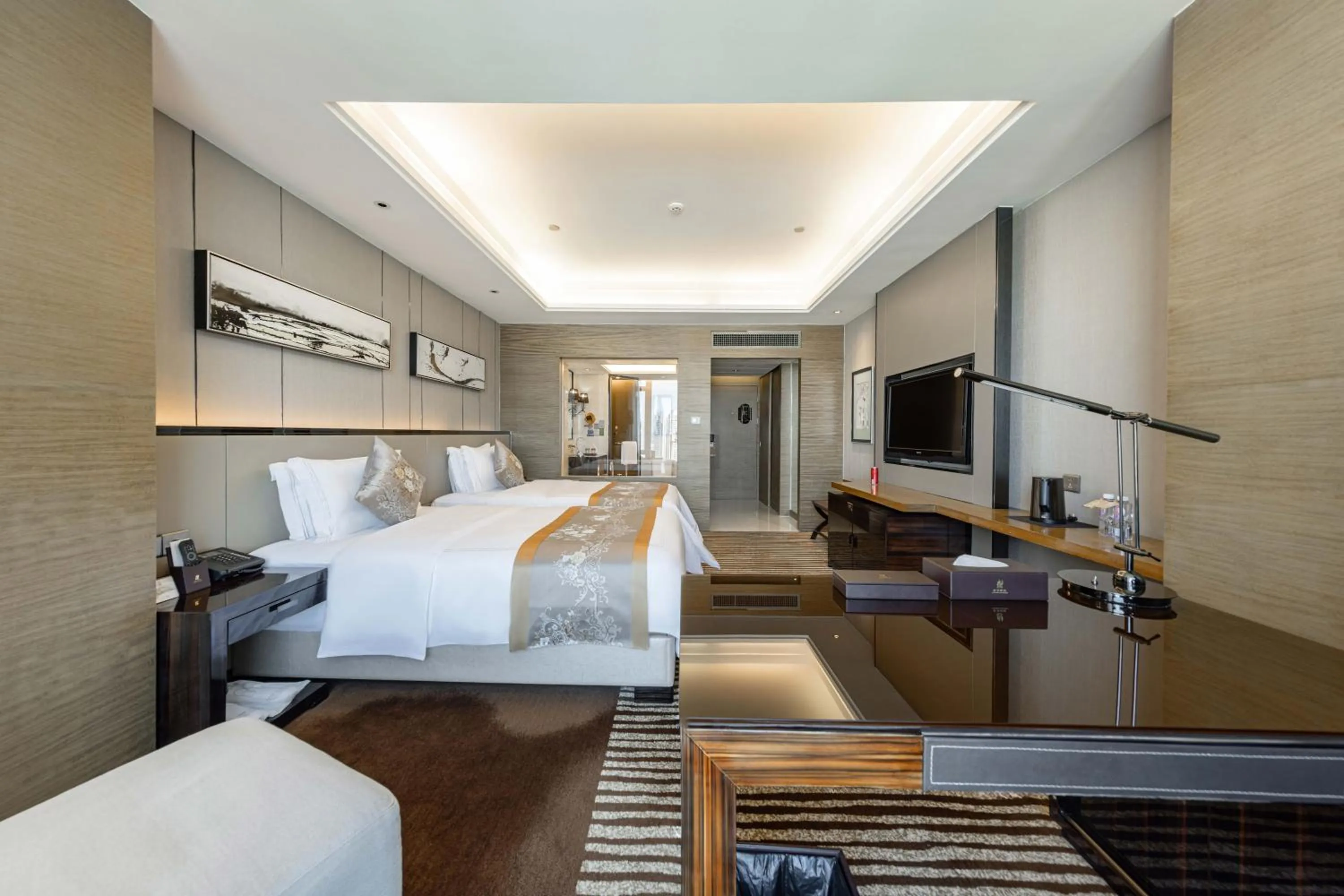 Deluxe Twin Room in Shenzhen LANGYUE International Hotel