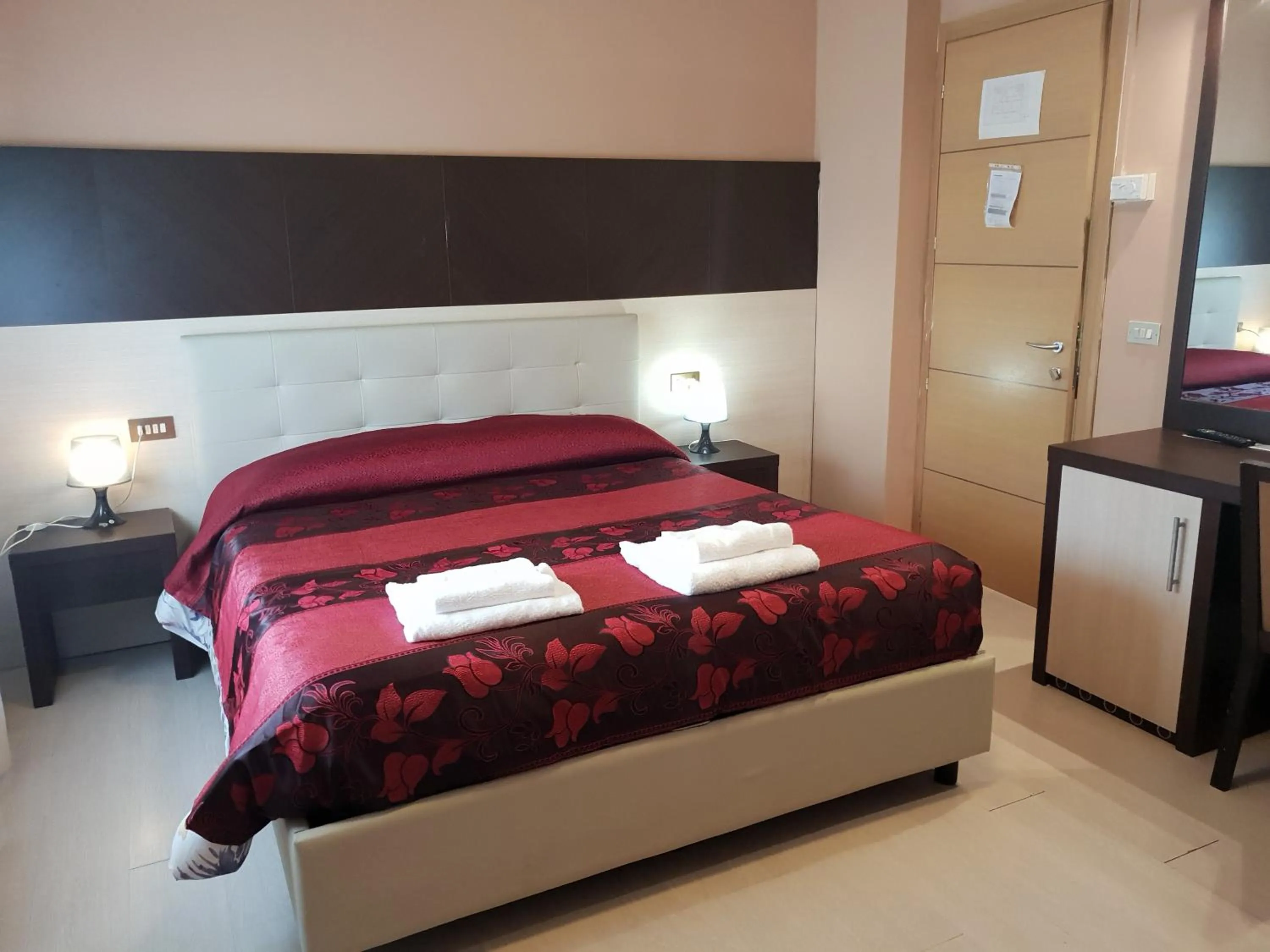 Double Room in Hotel Colombo