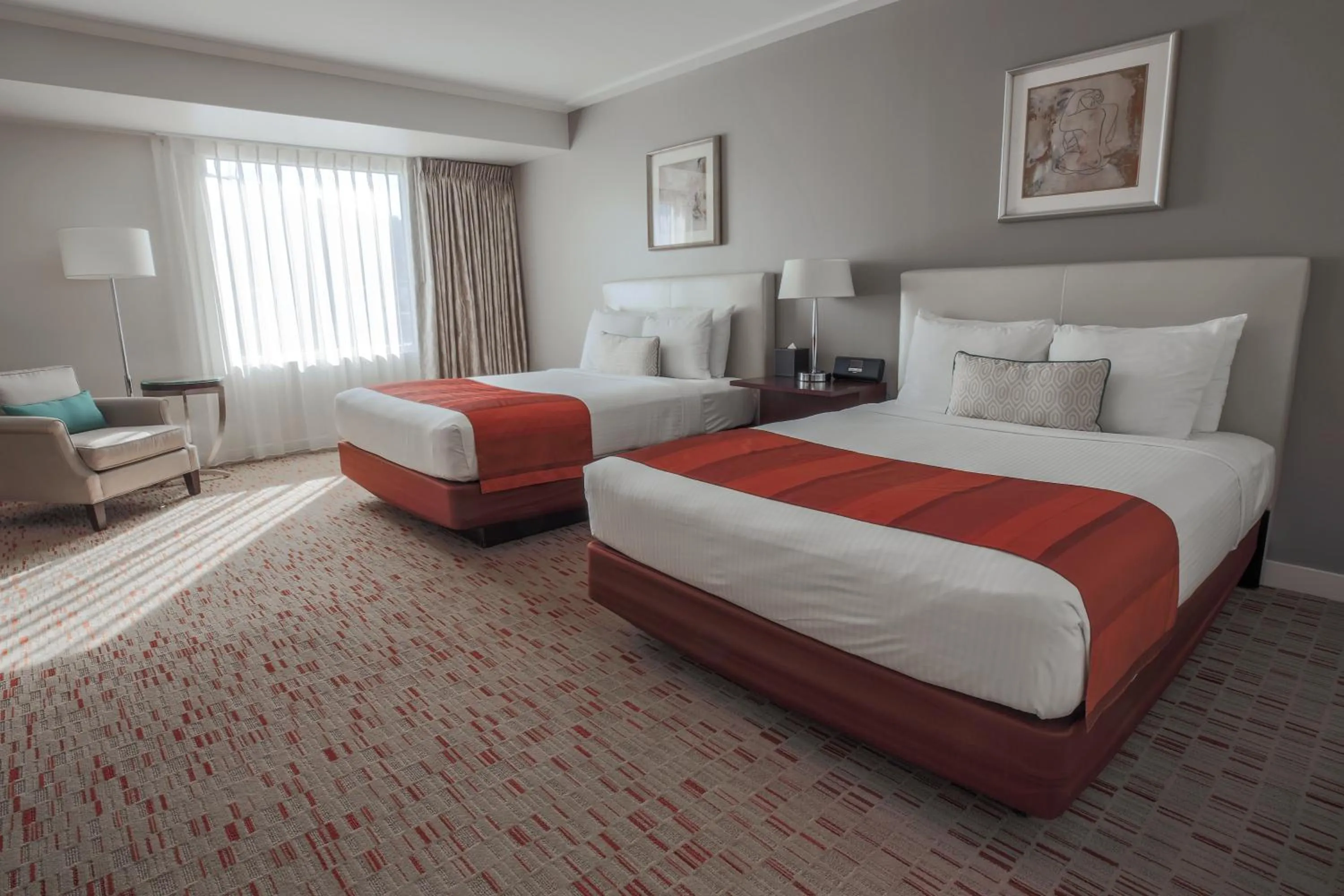 Deluxe Queen Room with Two Queen Beds - Smoking in Wind Creek Bethlehem Casino & Resort