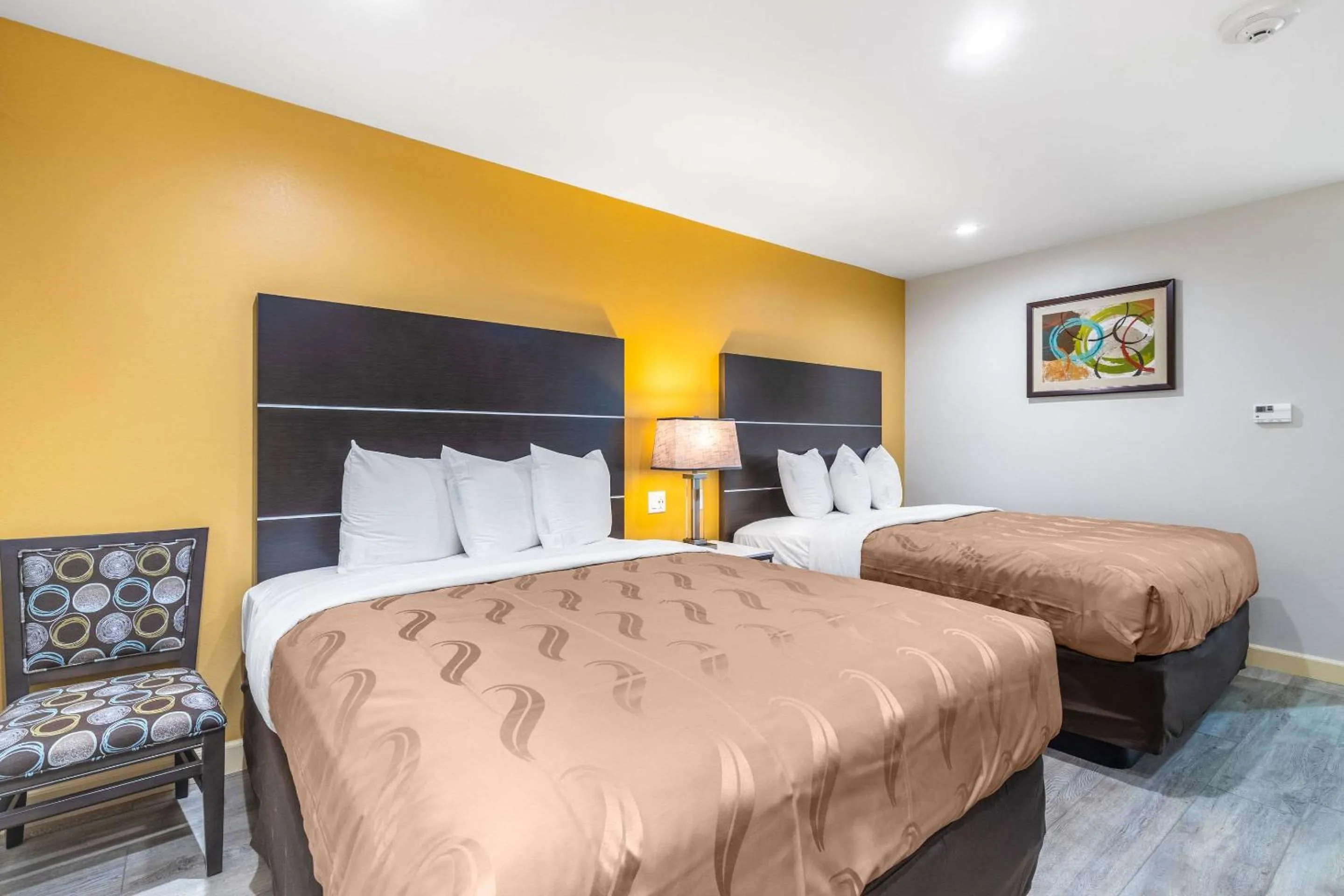 Queen Room with Two Queen Beds - Non-Smoking in Quality Inn Banning I-10