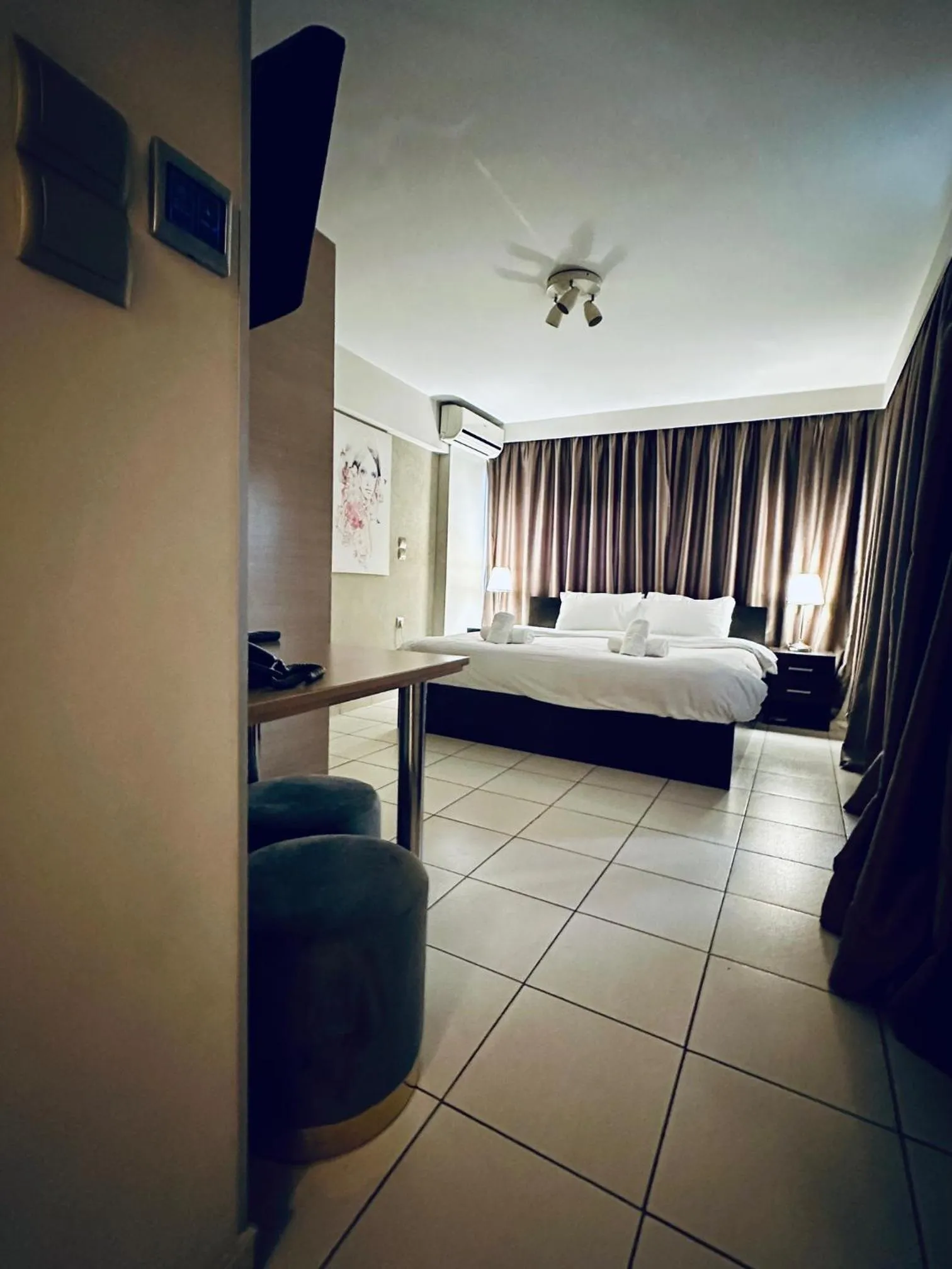 Two-Bedroom Standard Apartment in Mc Queen Rooms & Apartments