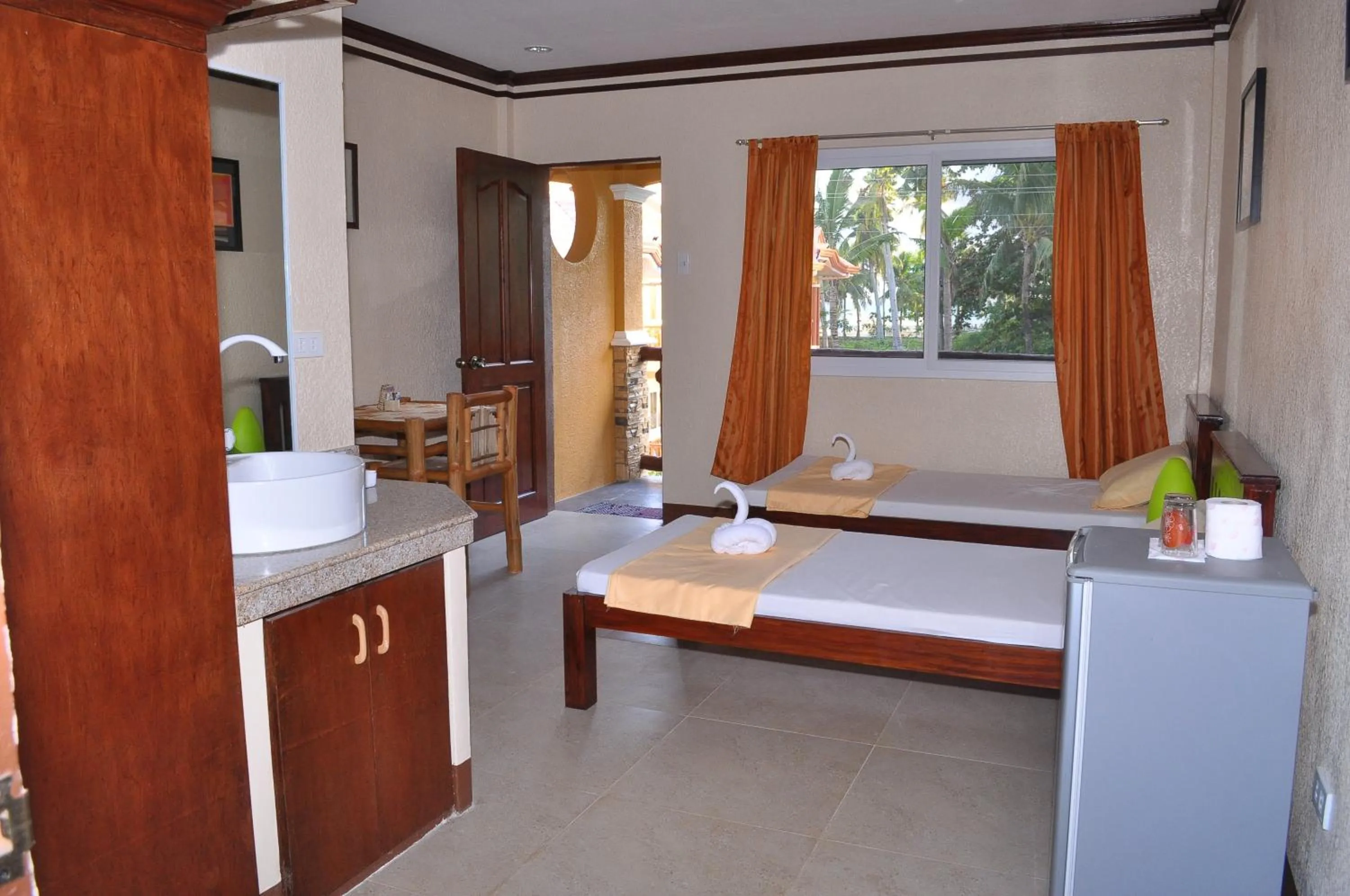 Superior Twin Room in SLAM'S Garden Dive Resort